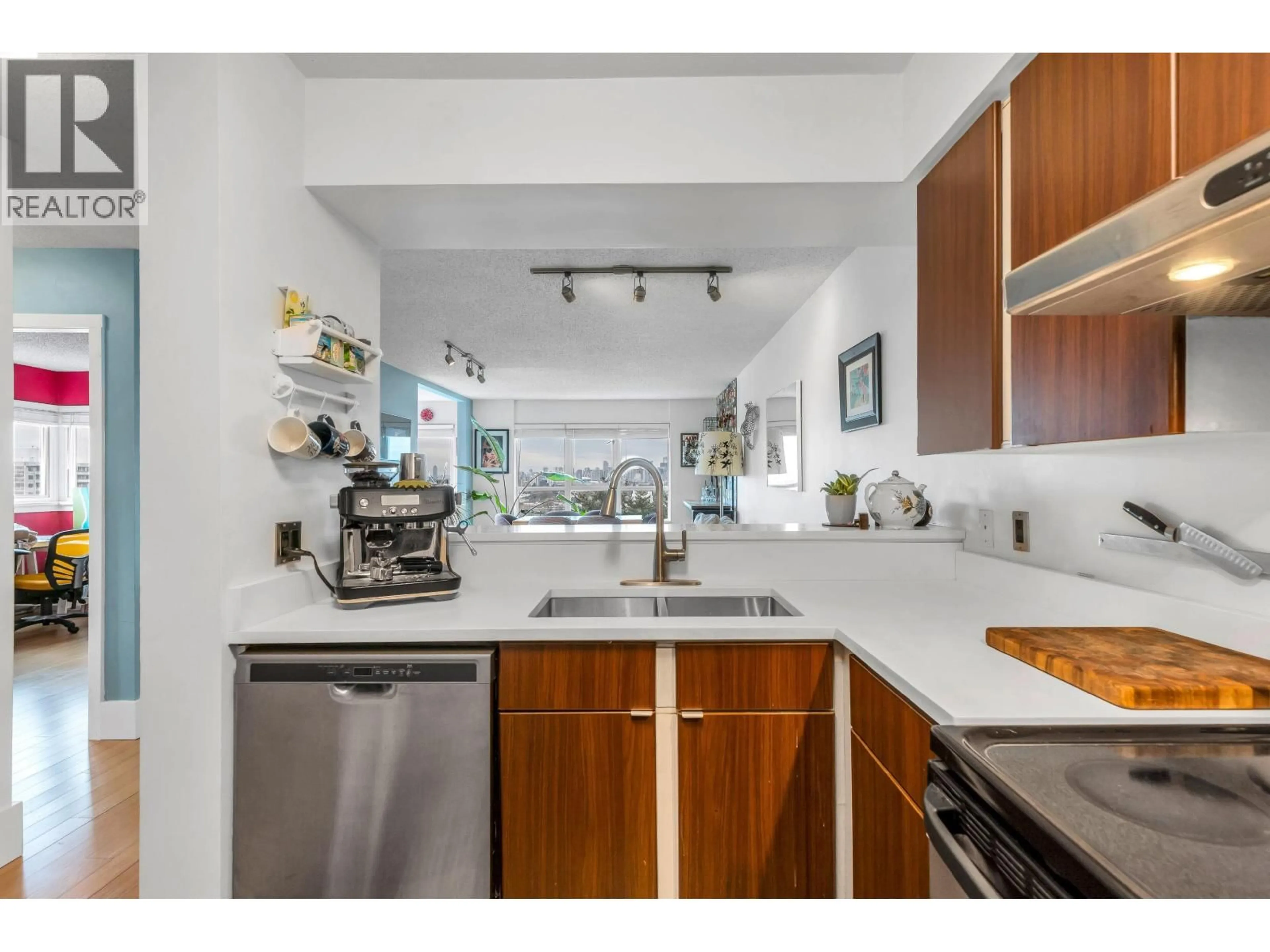 Unknown for 803 - 1833 FRANCES STREET, Vancouver British Columbia V5L1Z8