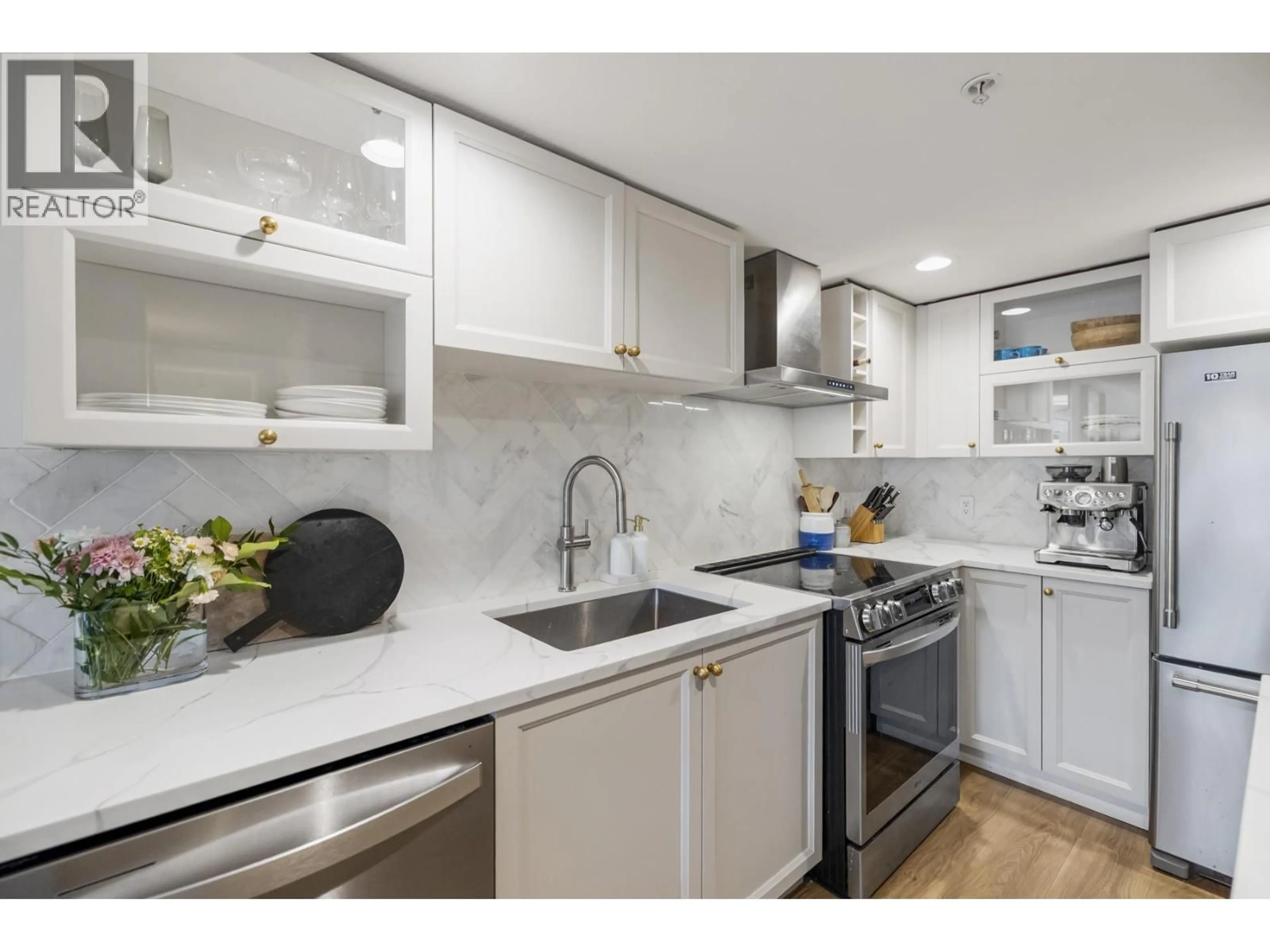 Unknown for 504 - 2137 10TH AVENUE, Vancouver British Columbia V6K4W4