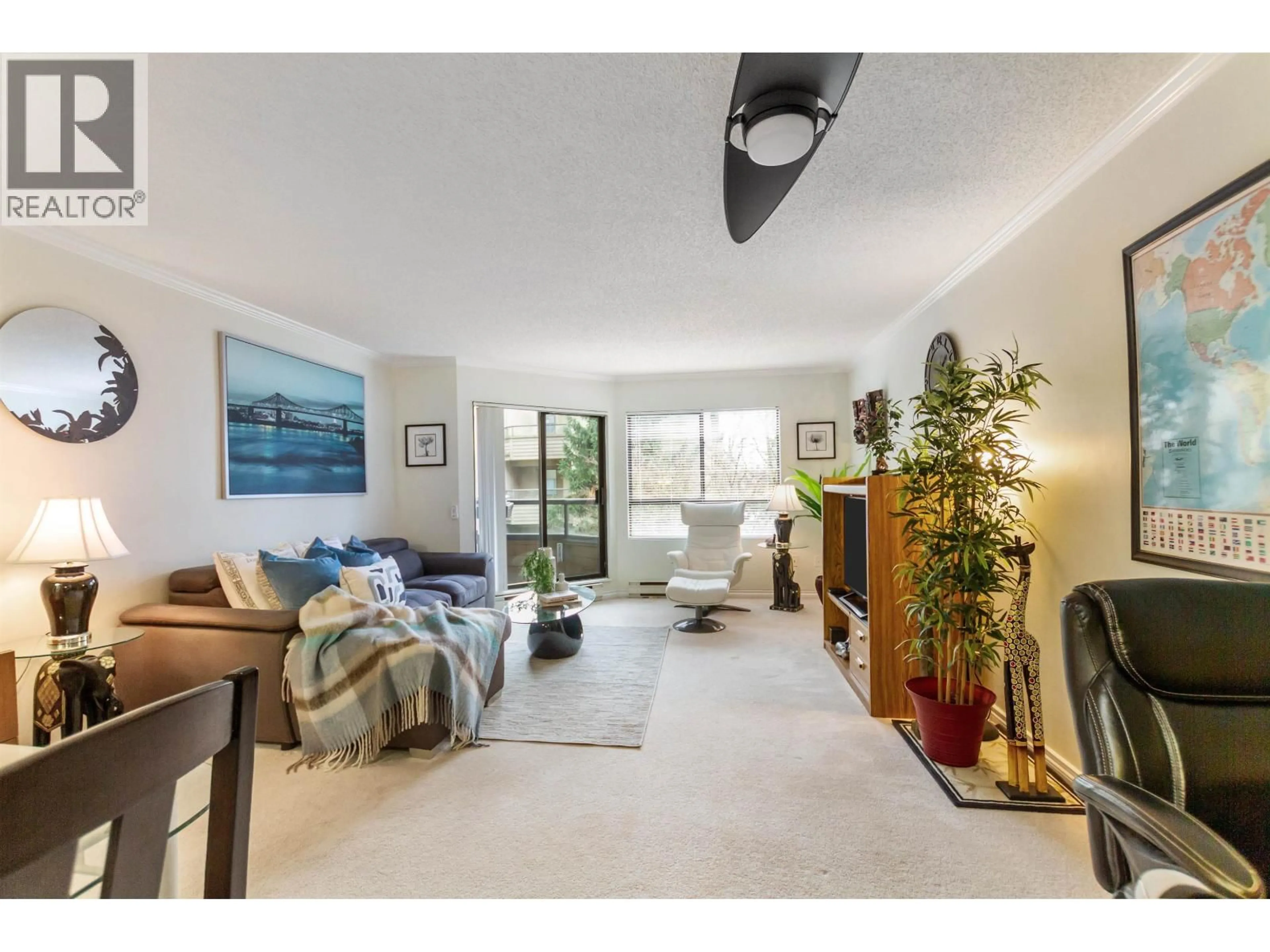 Living room with furniture, unknown for 206 - 1690 AUGUSTA AVENUE, Burnaby British Columbia V5A2V6