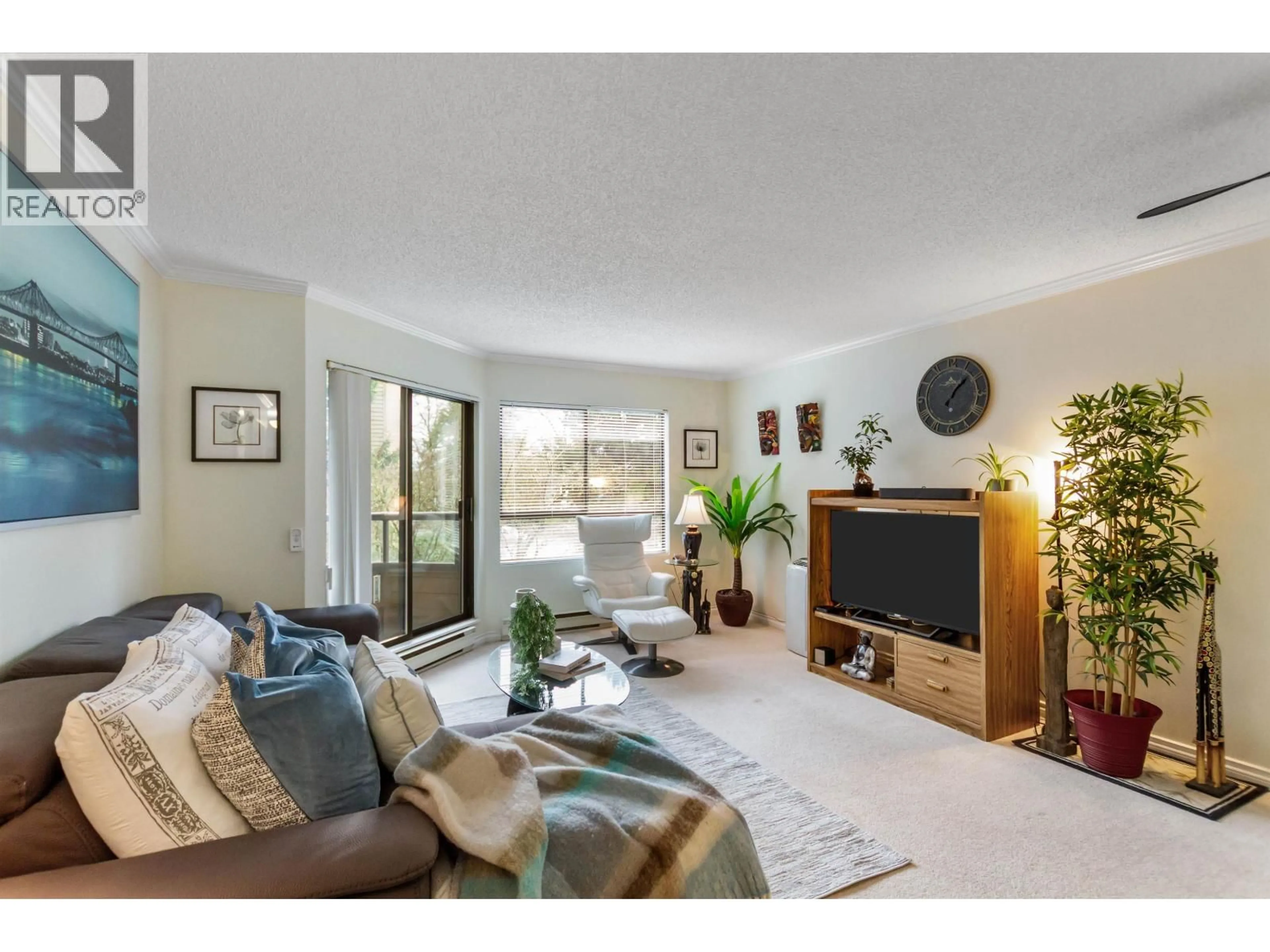 Living room with furniture, unknown for 206 - 1690 AUGUSTA AVENUE, Burnaby British Columbia V5A2V6