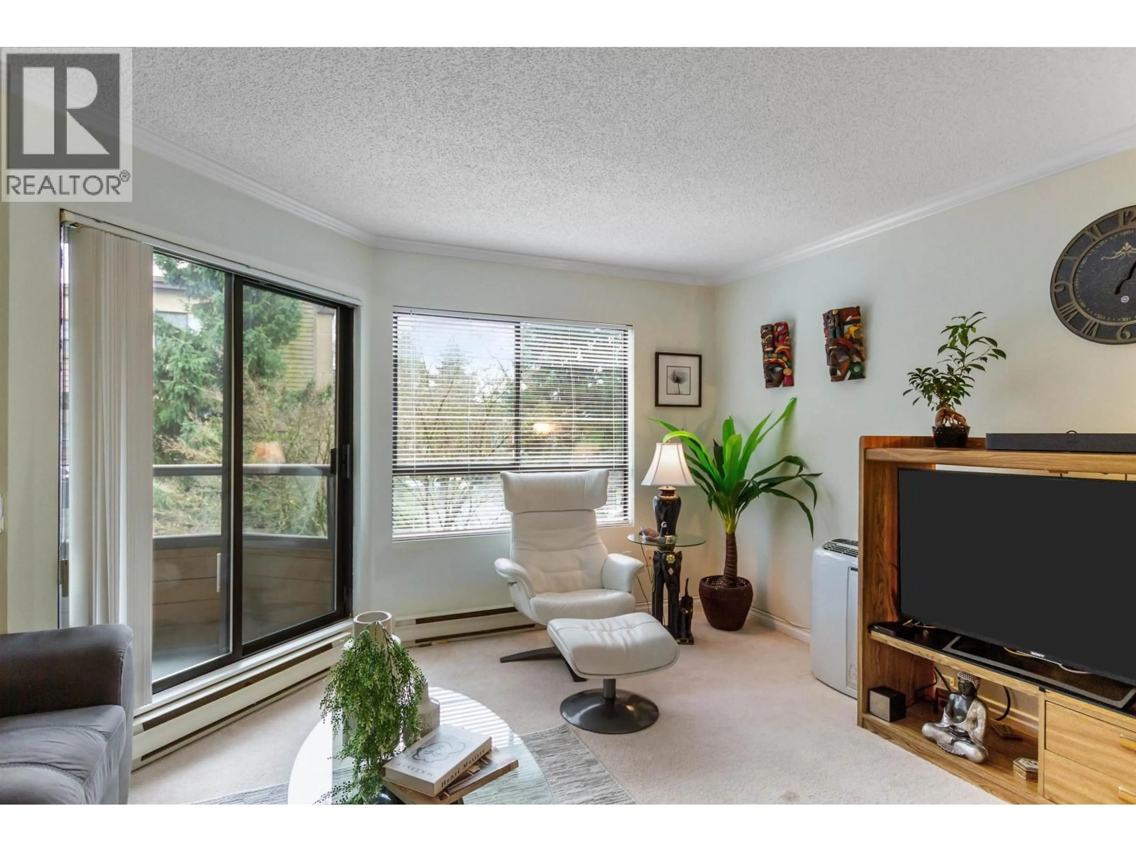 Living room with furniture, unknown for 206 - 1690 AUGUSTA AVENUE, Burnaby British Columbia V5A2V6