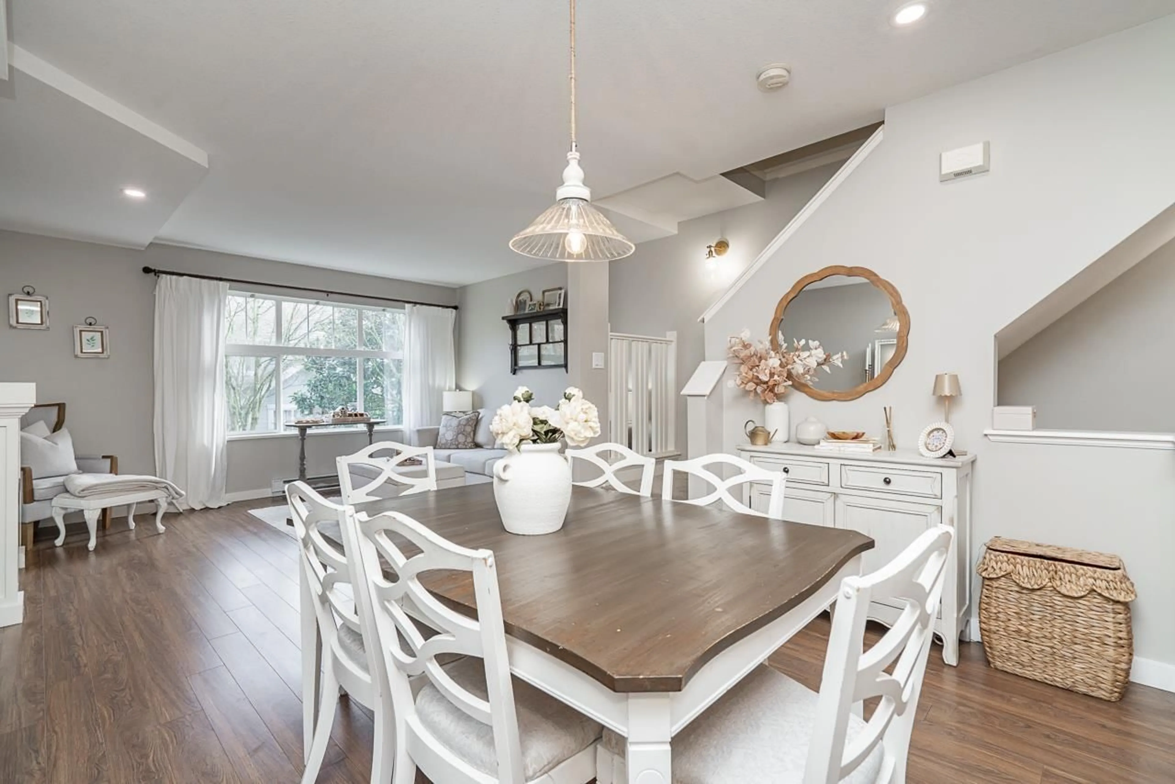 Dining room, wood/laminate floor for 164 - 15236 36 AVENUE, Surrey British Columbia V3S2B3