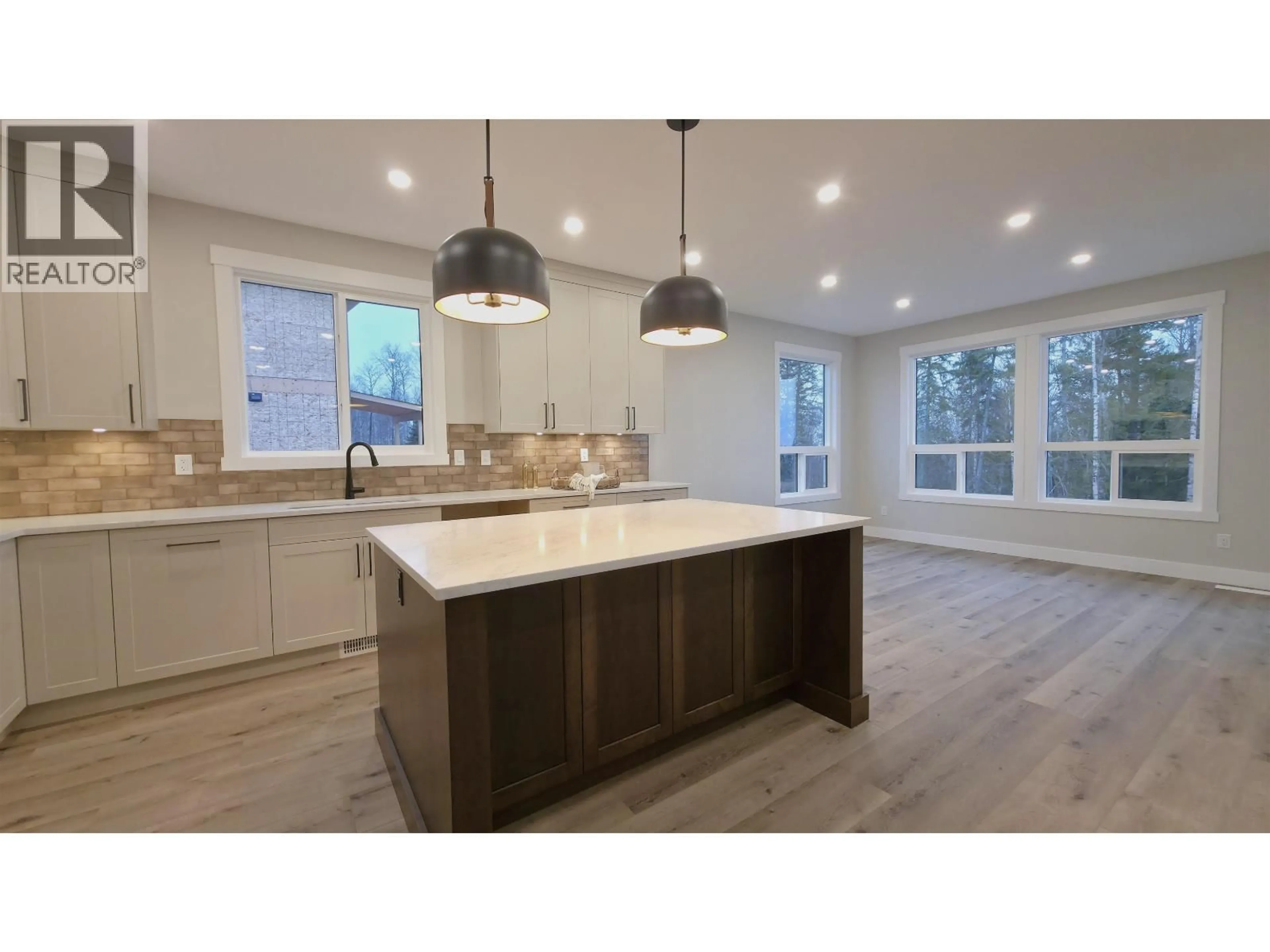 Open concept kitchen, unknown for 4136 MUNRO WAY, Prince George British Columbia V2N0K1