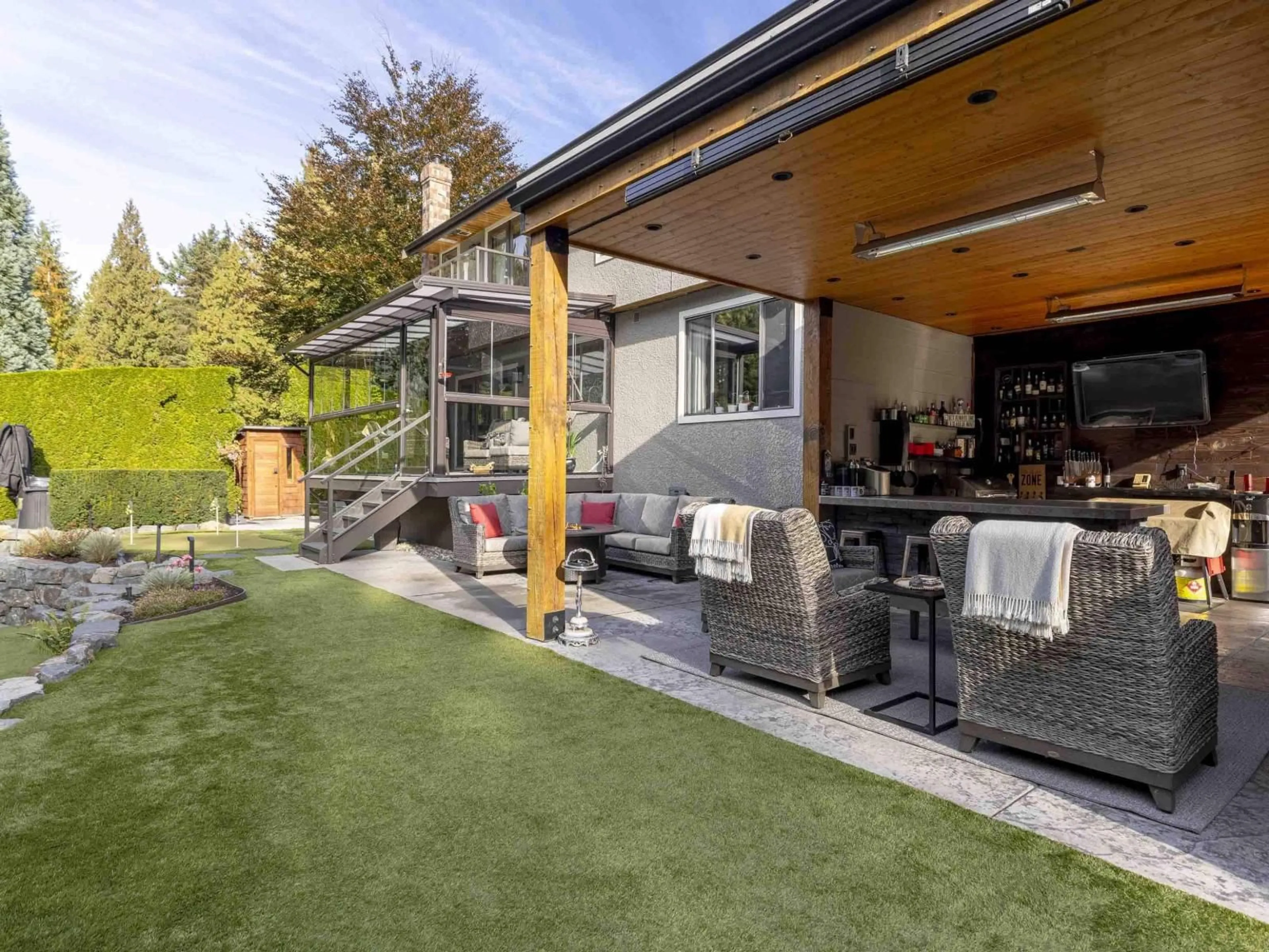 Patio, unknown for 11383 153A STREET, Surrey British Columbia V3R9J2