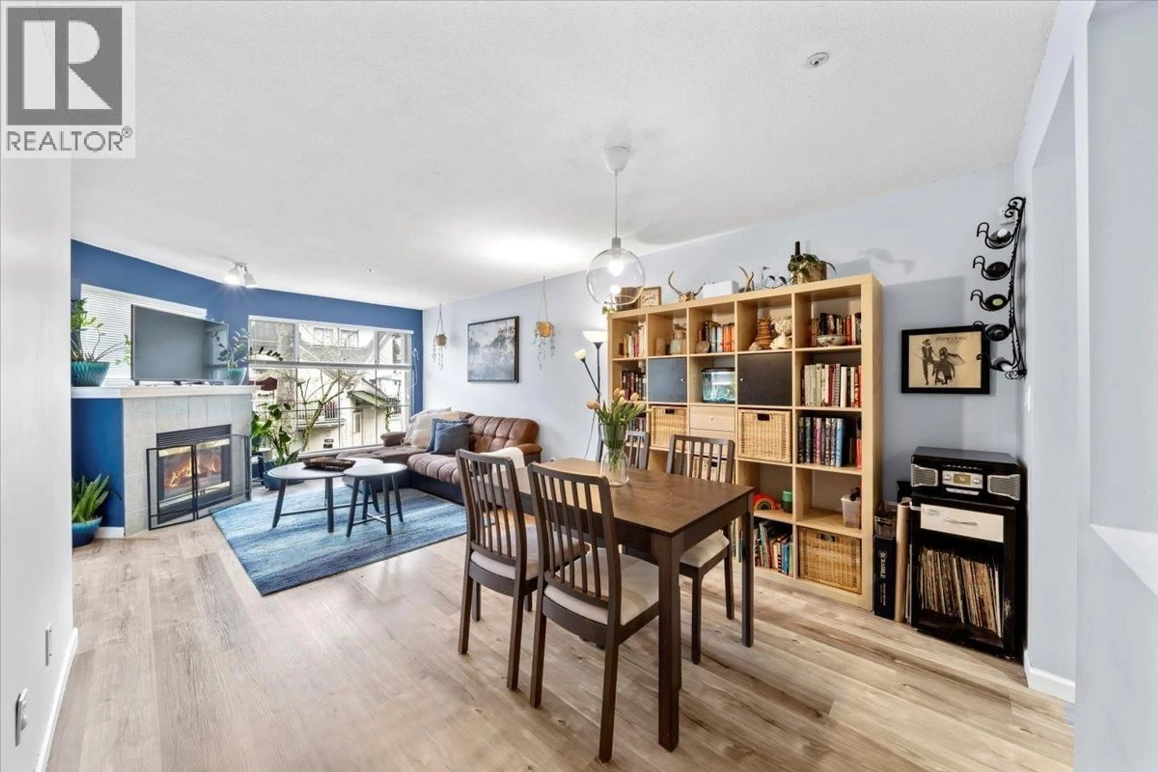 Dining room, wood/laminate floor for 215 - 2678 DIXON STREET, Port Coquitlam British Columbia V3C6L7