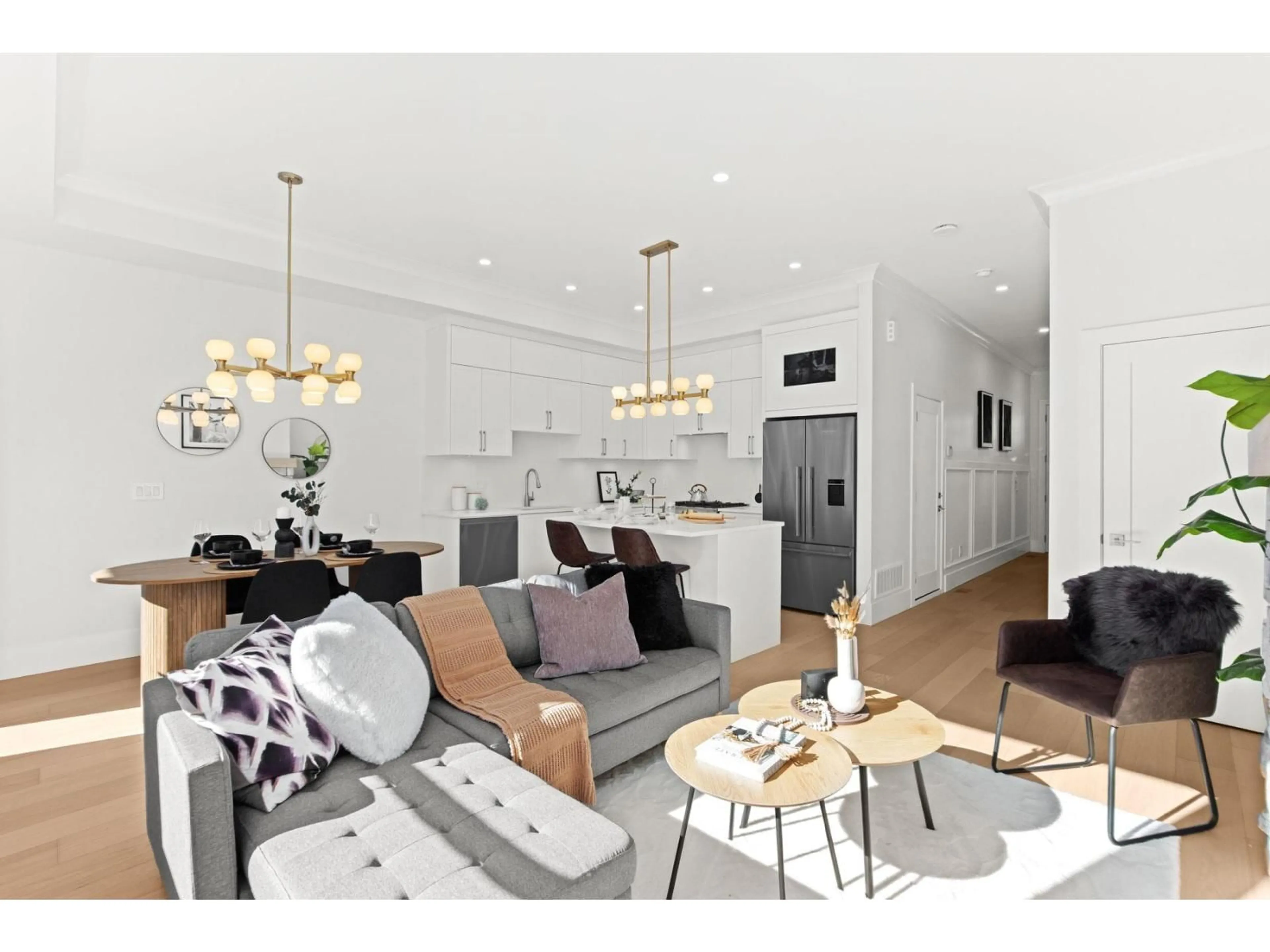 Living room with furniture, wood/laminate floor for 102 - 16622 18A AVENUE, Surrey British Columbia V3Z1A2