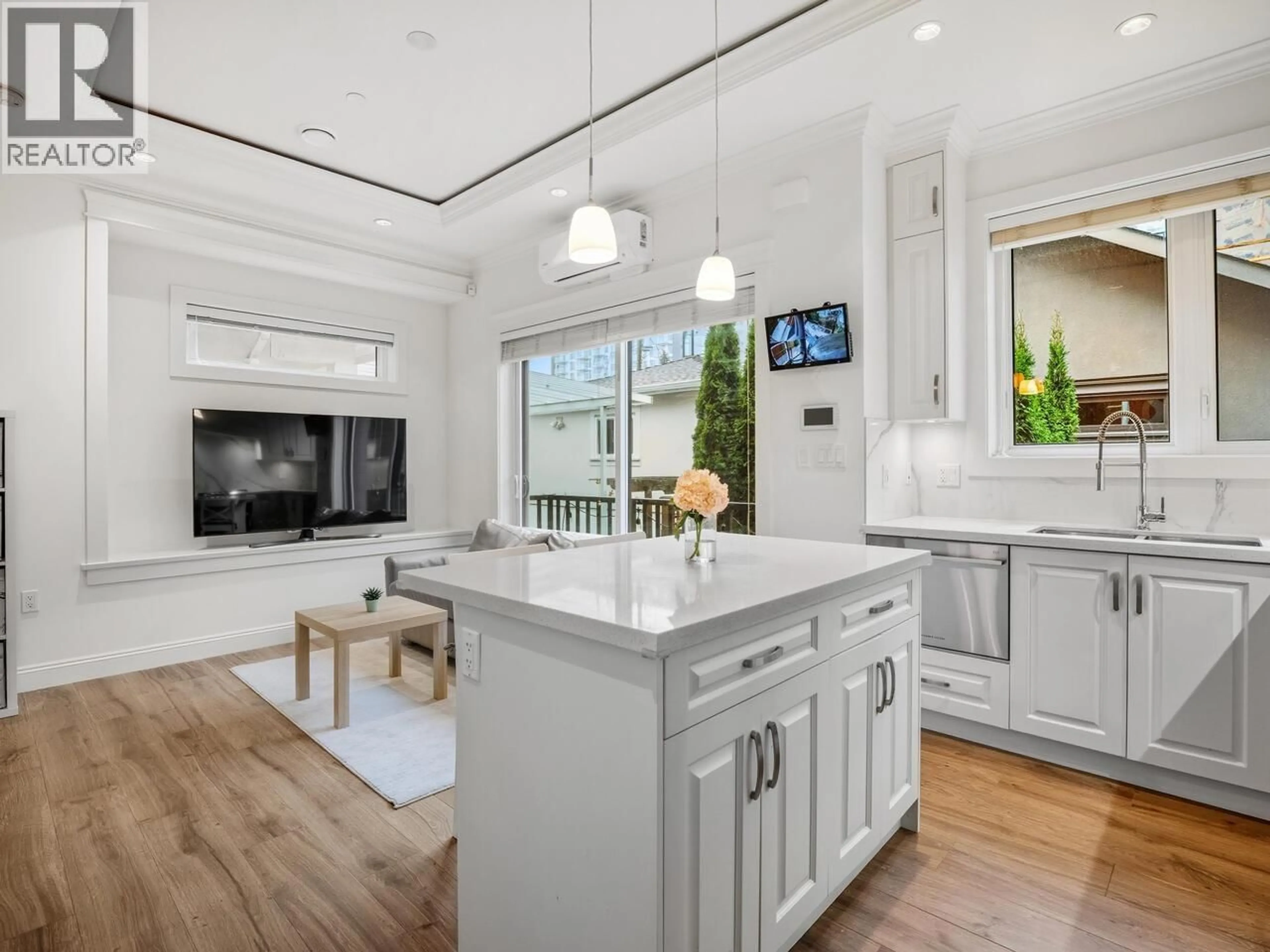 Open concept kitchen, unknown for 5095 MOSS STREET, Vancouver British Columbia V5R3T6