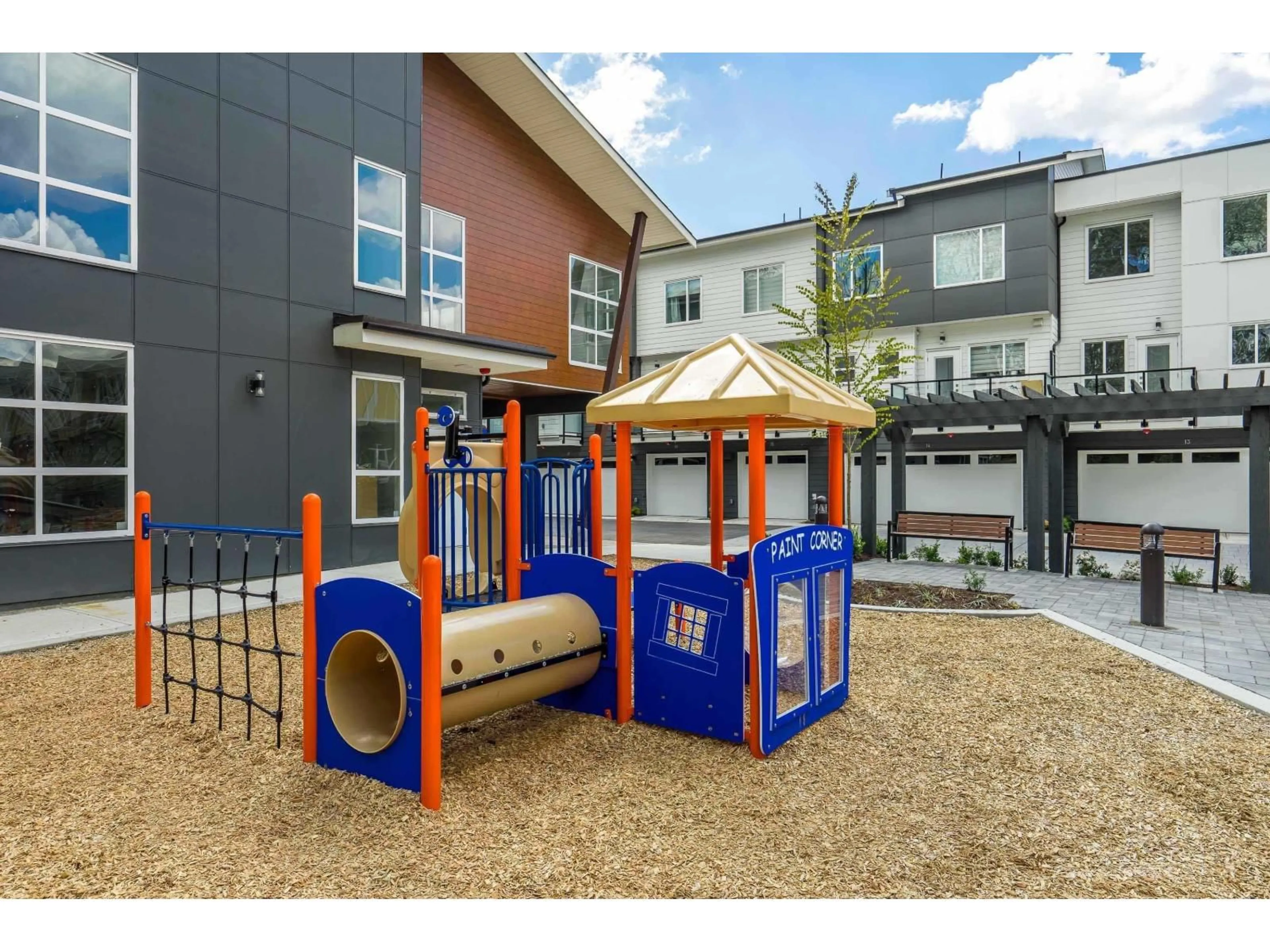 Patio, street for 37 - 9652 162A STREET, Surrey British Columbia V4N2E4