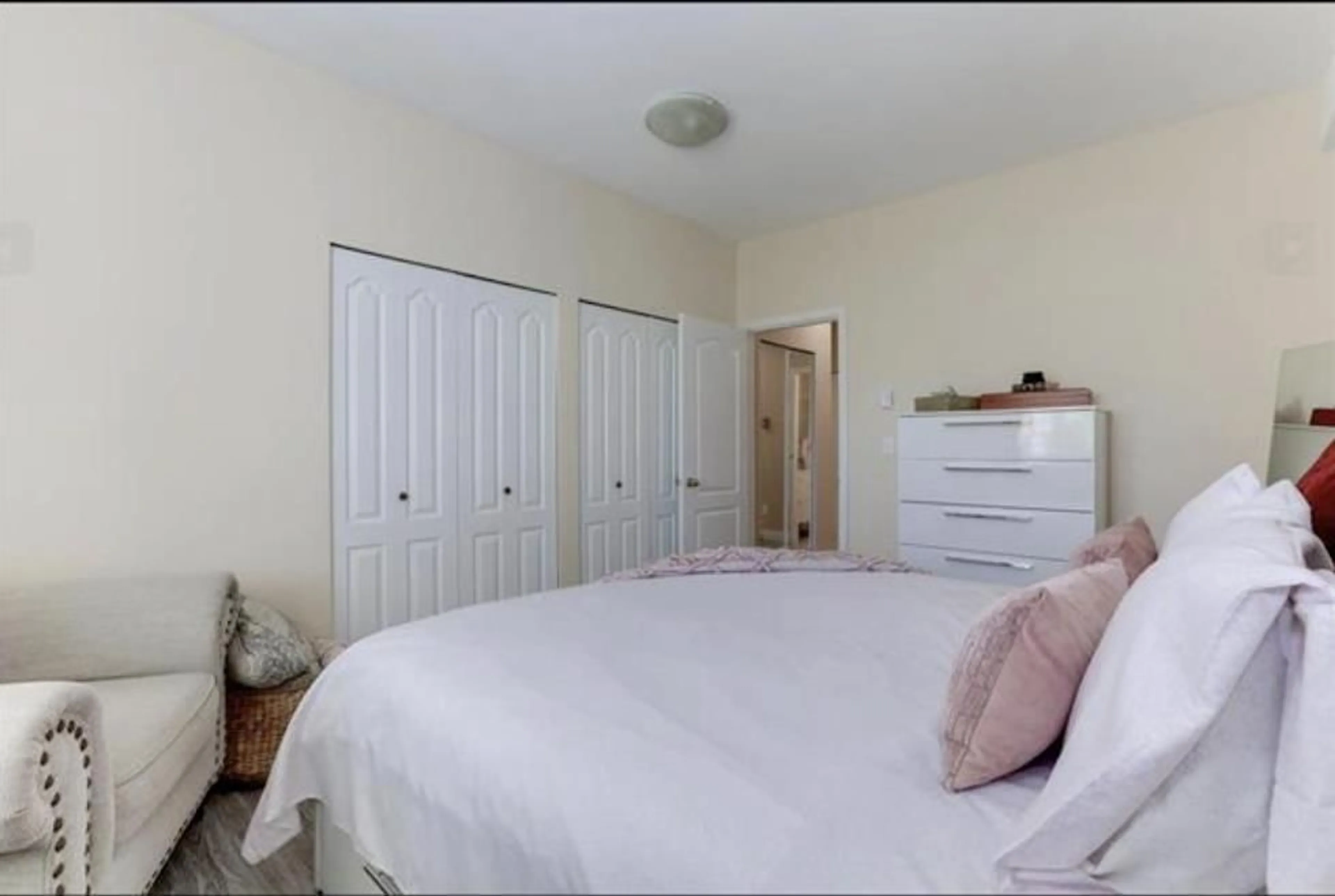 A pic of a room for 111 - 13918 72 AVENUE, Surrey British Columbia V3W0T4