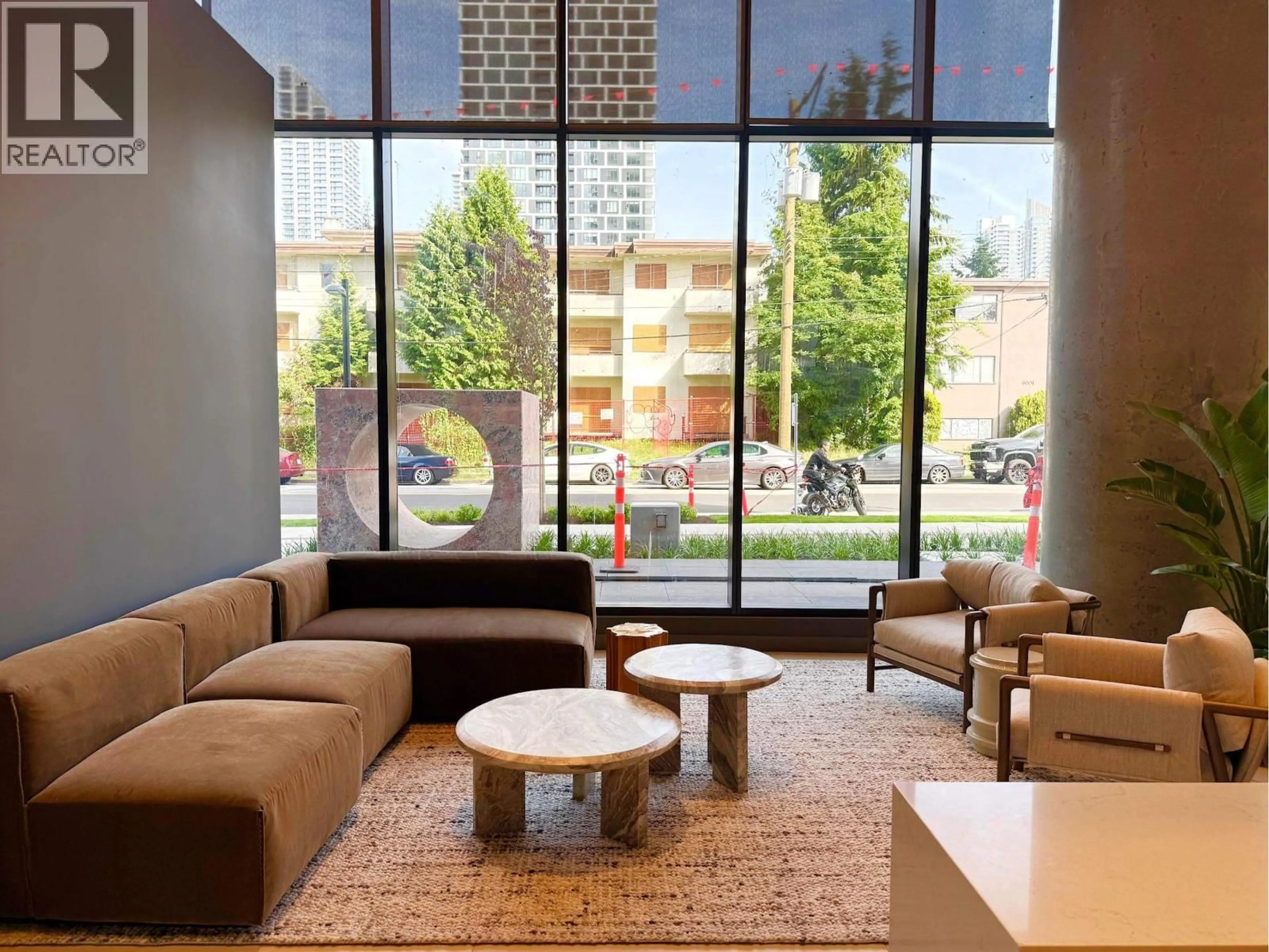 Lobby for 807 - 5987 WILSON AVENUE, Burnaby British Columbia V5H0L7