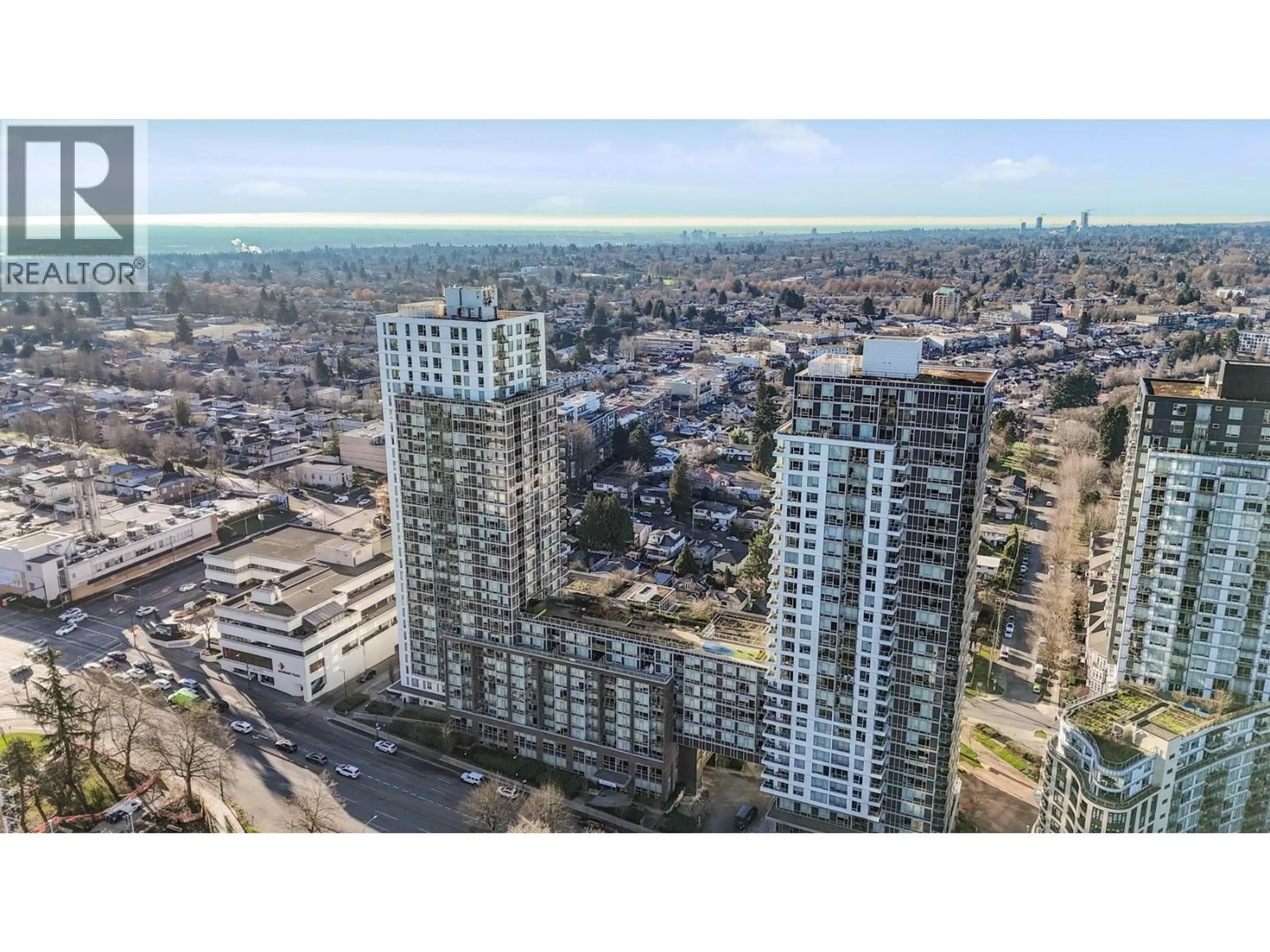 A pic from outside/outdoor area/front of a property/back of a property/a pic from drone, city buildings view from balcony for 507 - 5665 BOUNDARY ROAD, Vancouver British Columbia V5R0E4