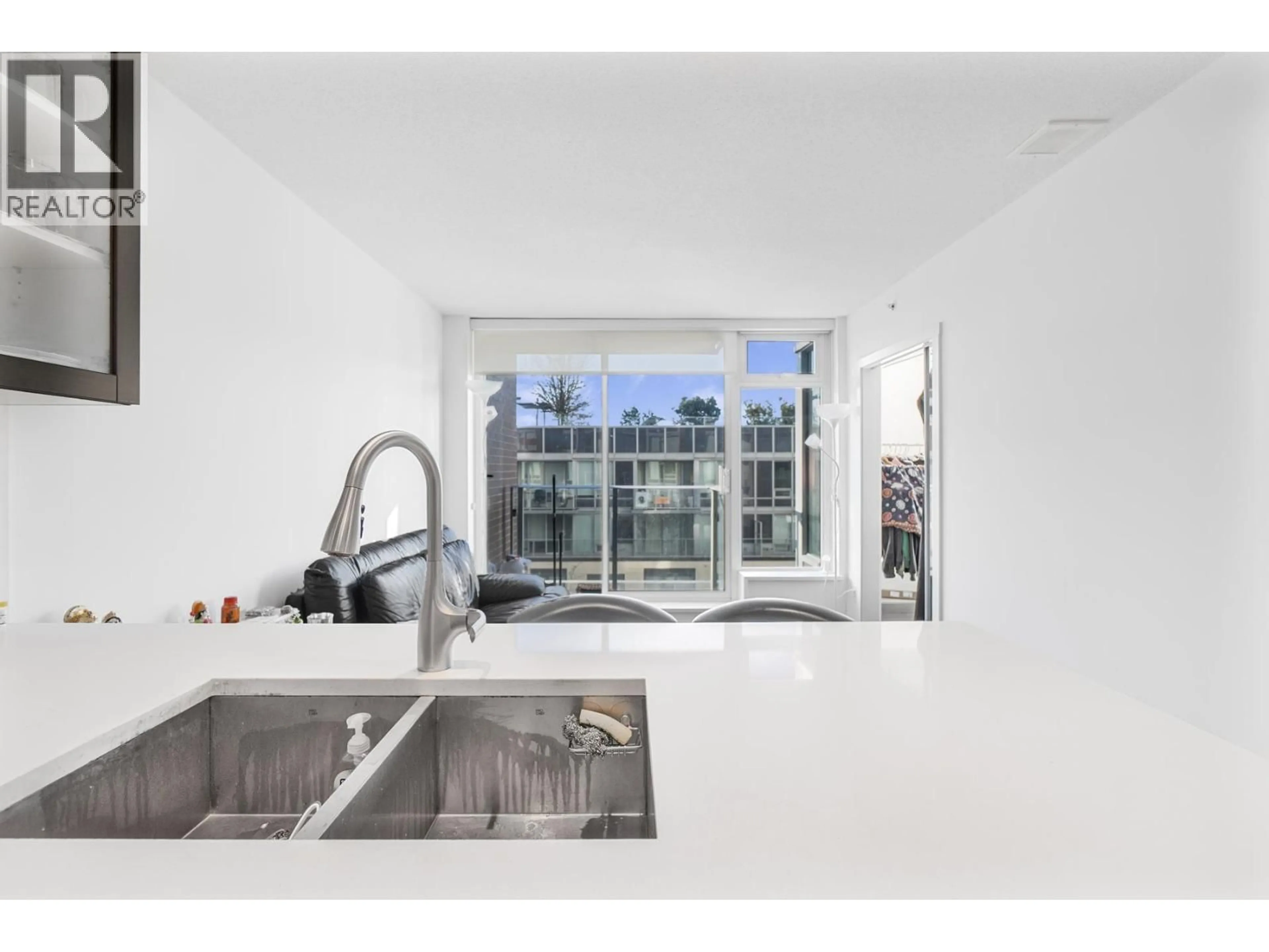 Standard kitchen, unknown for 507 - 5665 BOUNDARY ROAD, Vancouver British Columbia V5R0E4