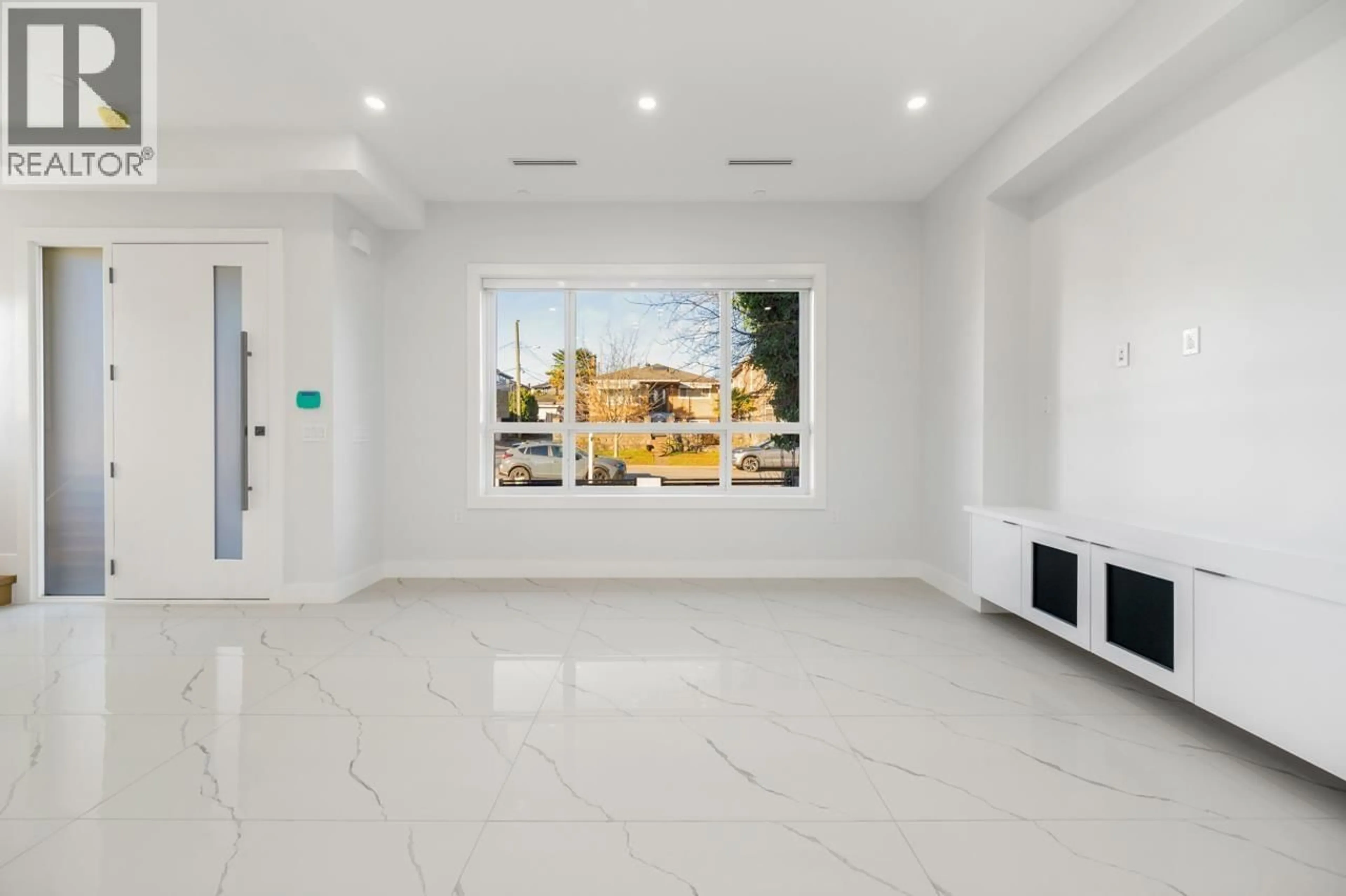 Lobby for 1330 64TH AVENUE, Vancouver British Columbia V5X2P1