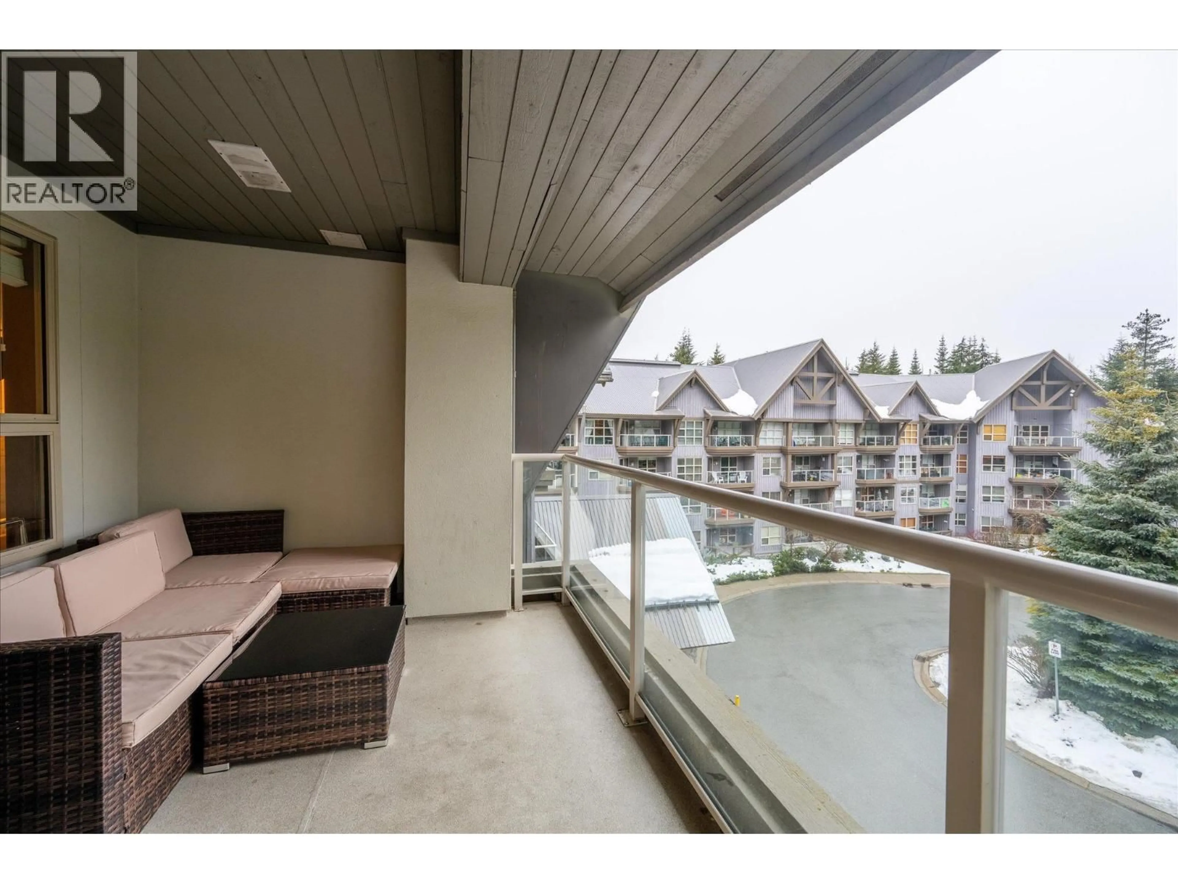 Balcony in the apartment, water/lake/river/ocean view for 442 - 4800 SPEARHEAD DRIVE, Whistler British Columbia V8E1G1