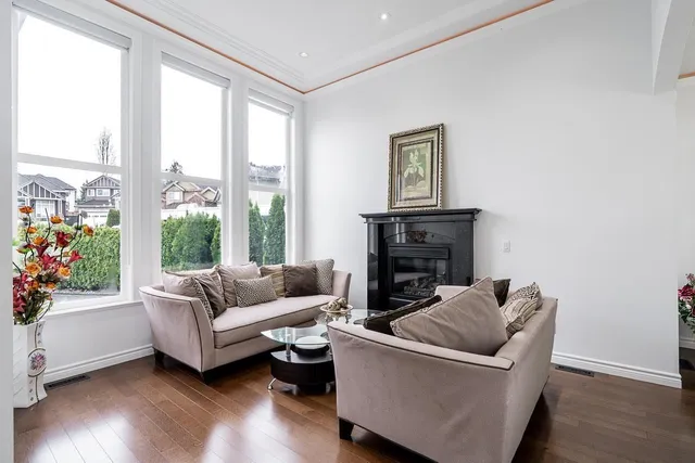 14867 76A AVENUE, Surrey 2
