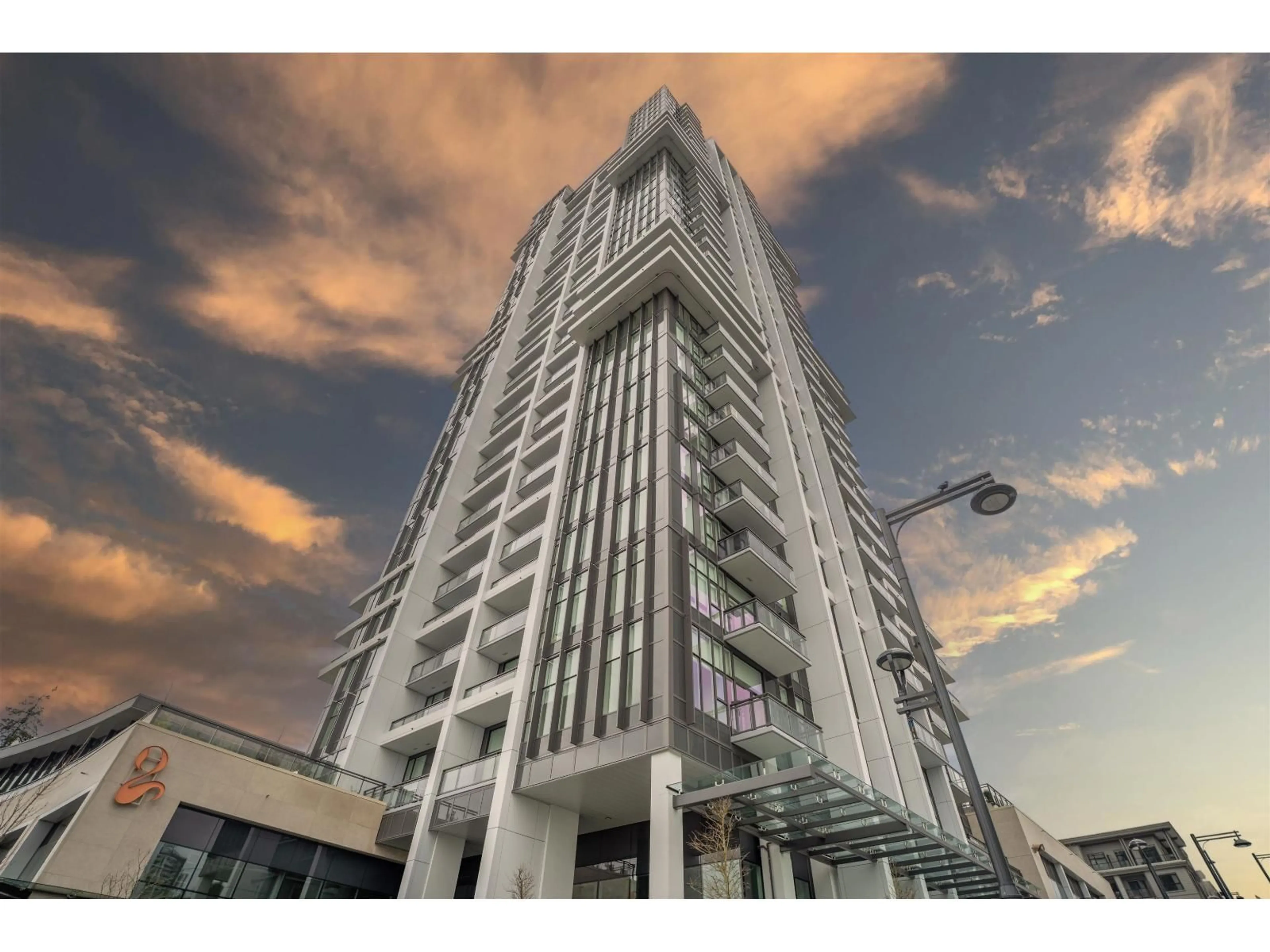 Indoor foyer for 2901 - 13675 107A AVENUE, Surrey British Columbia V3T0X2