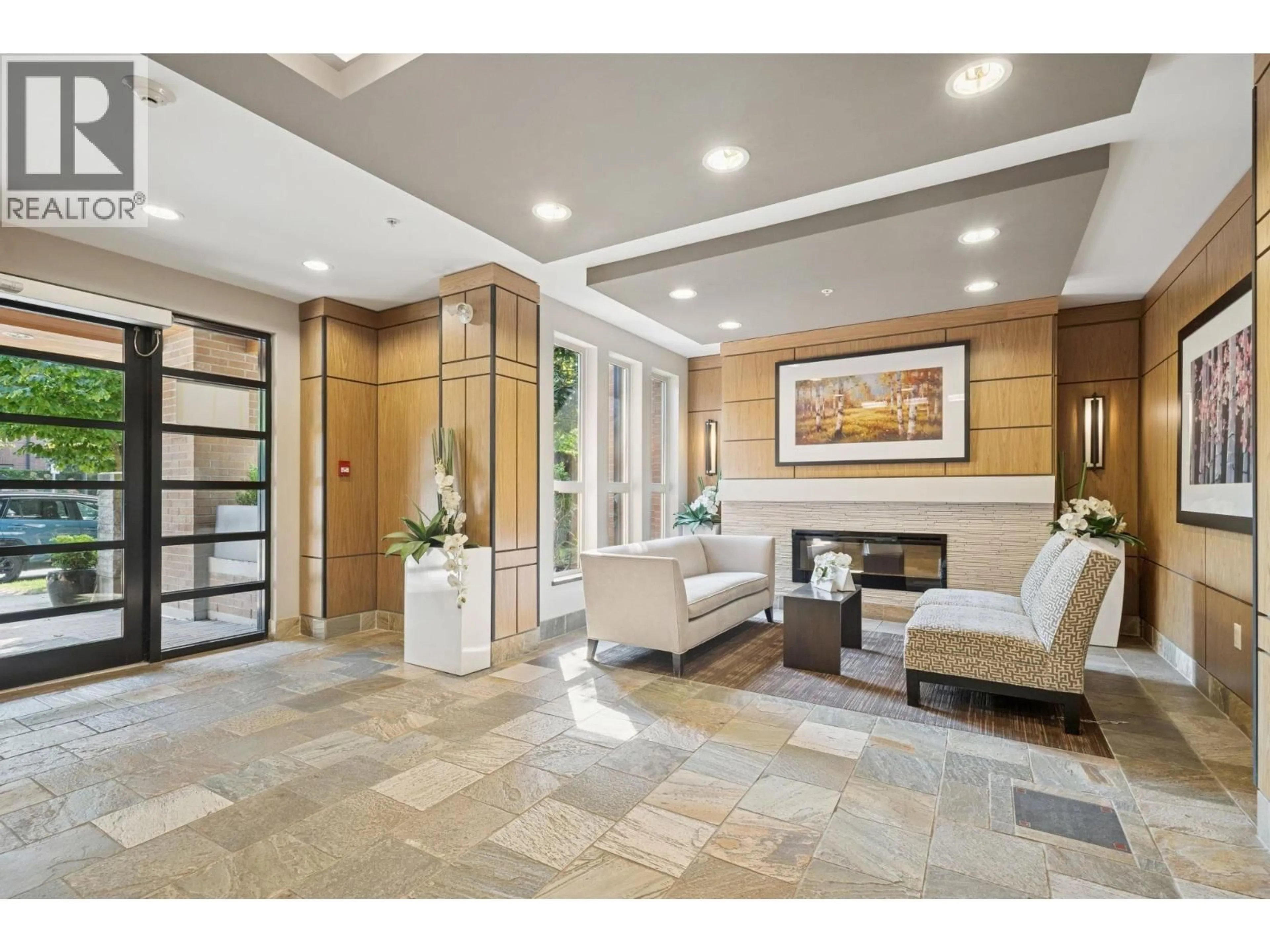 Indoor foyer for 302 - 1150 KENSAL PLACE, Coquitlam British Columbia V3B0H4