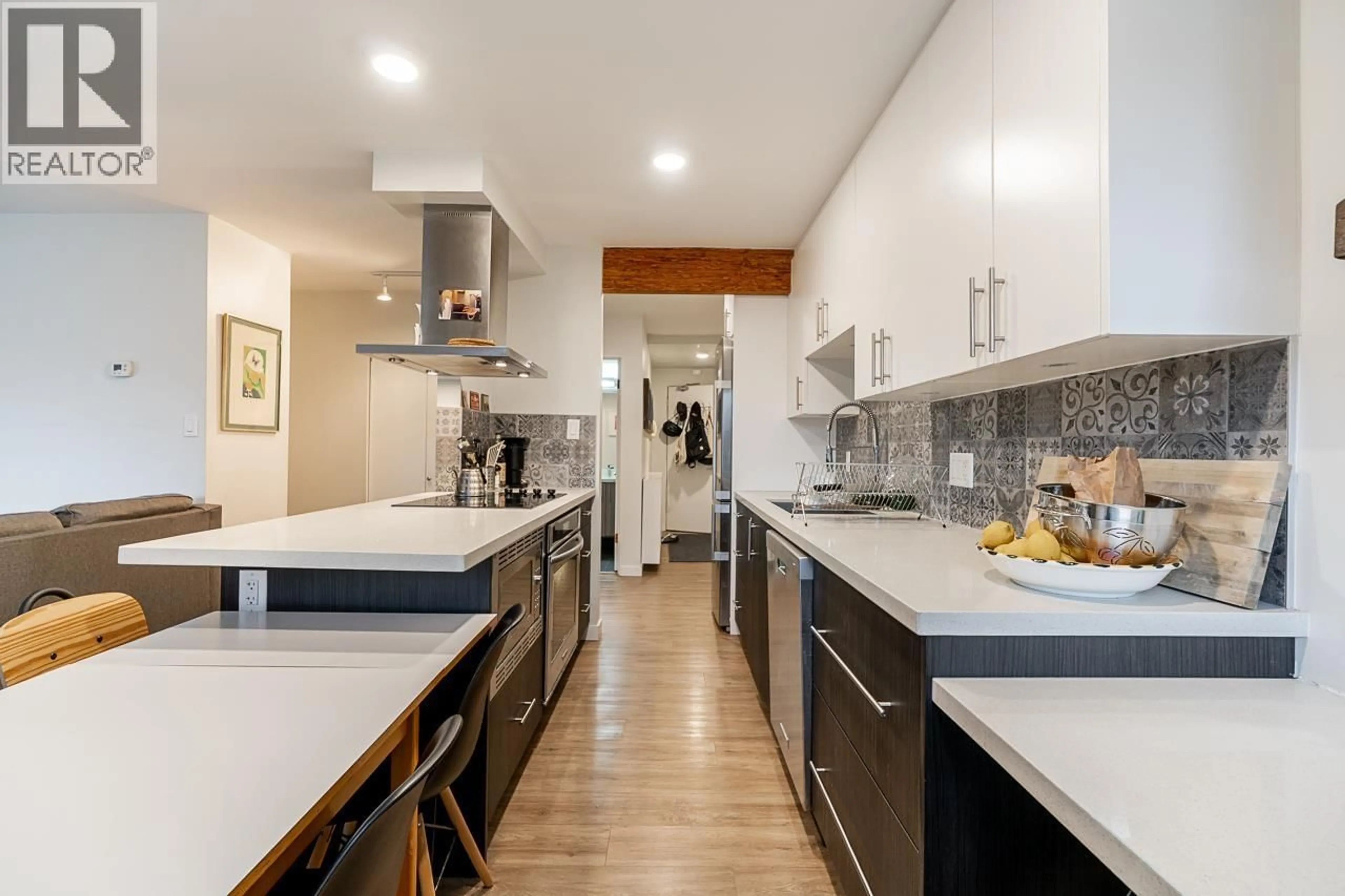 Contemporary kitchen, ceramic/tile floor for 213 - 36 14TH AVENUE, Vancouver British Columbia V5T4C9