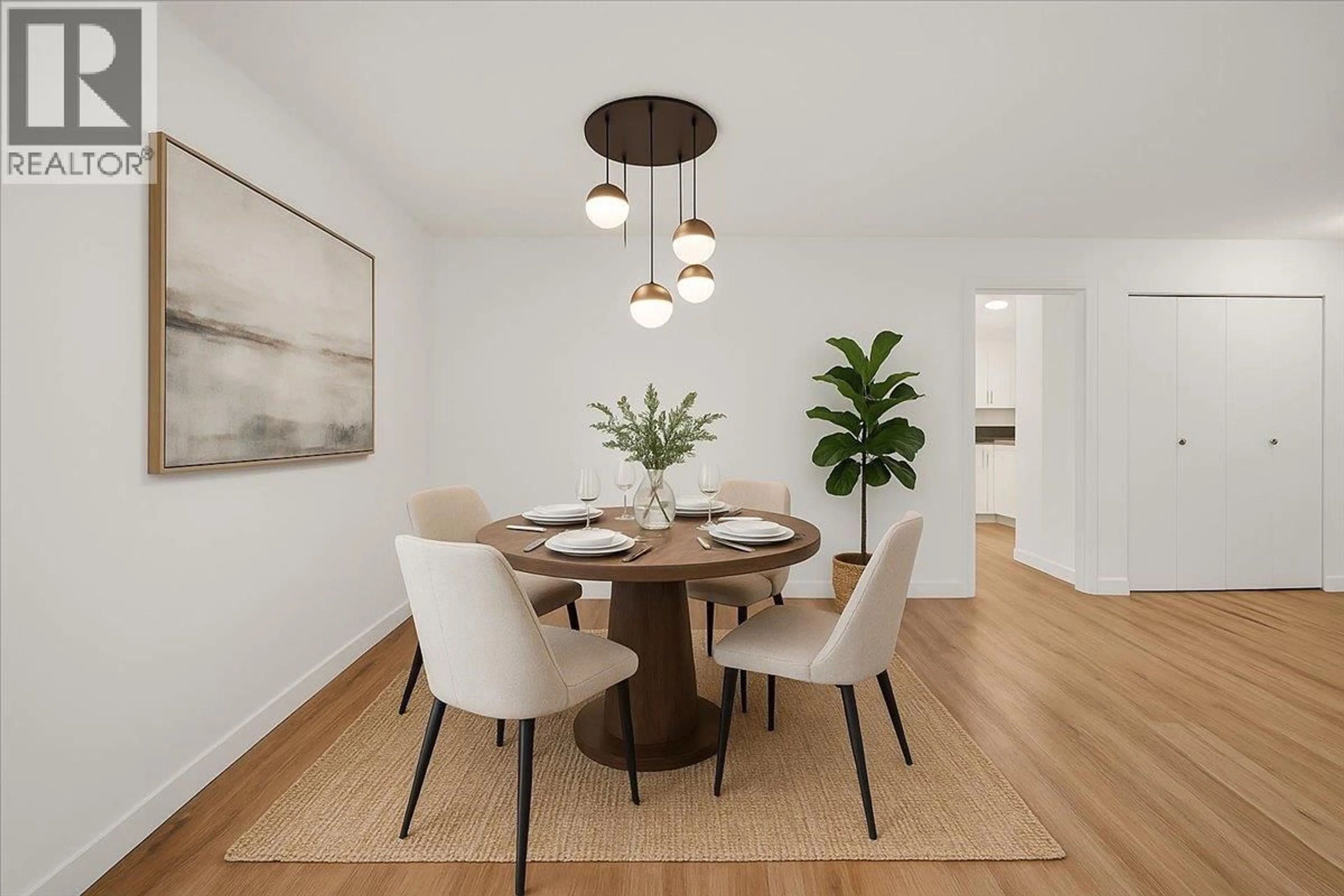 Dining room, wood/laminate floor for 406 - 1340 DUCHESS AVENUE, West Vancouver British Columbia V7T1H6