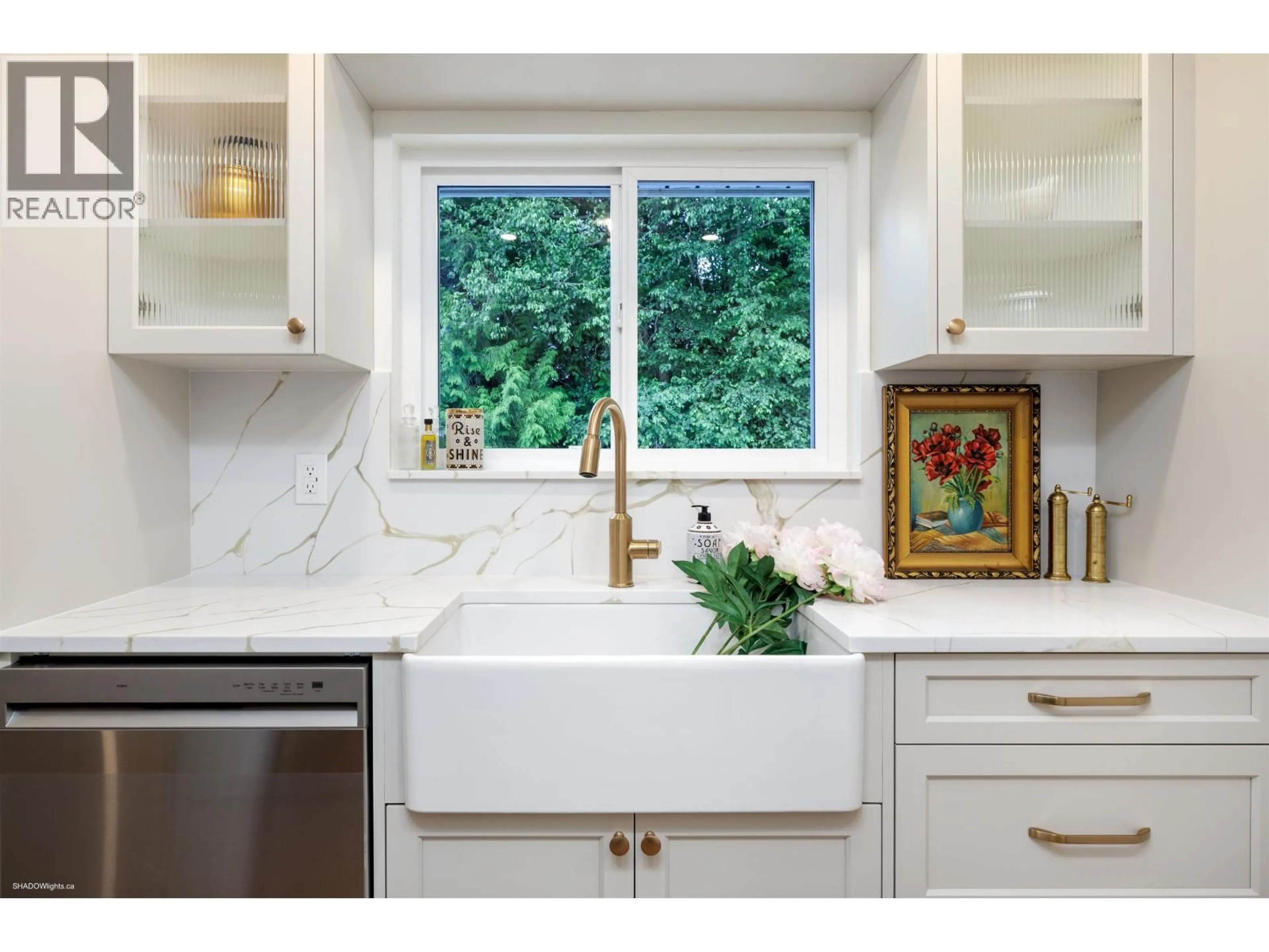 Contemporary kitchen, ceramic/tile floor for 60 53A STREET, Delta British Columbia V4M3C4