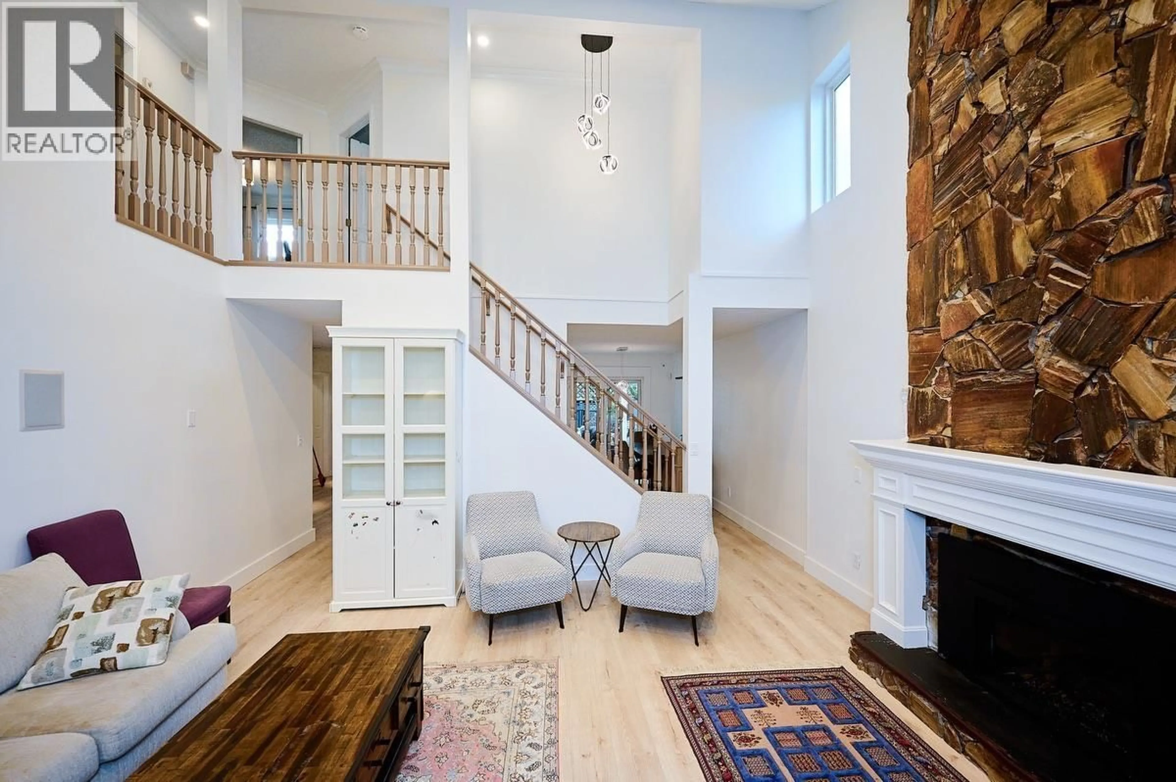 Unknown for 3256 DUNKIRK AVENUE, Coquitlam British Columbia V3E1G4