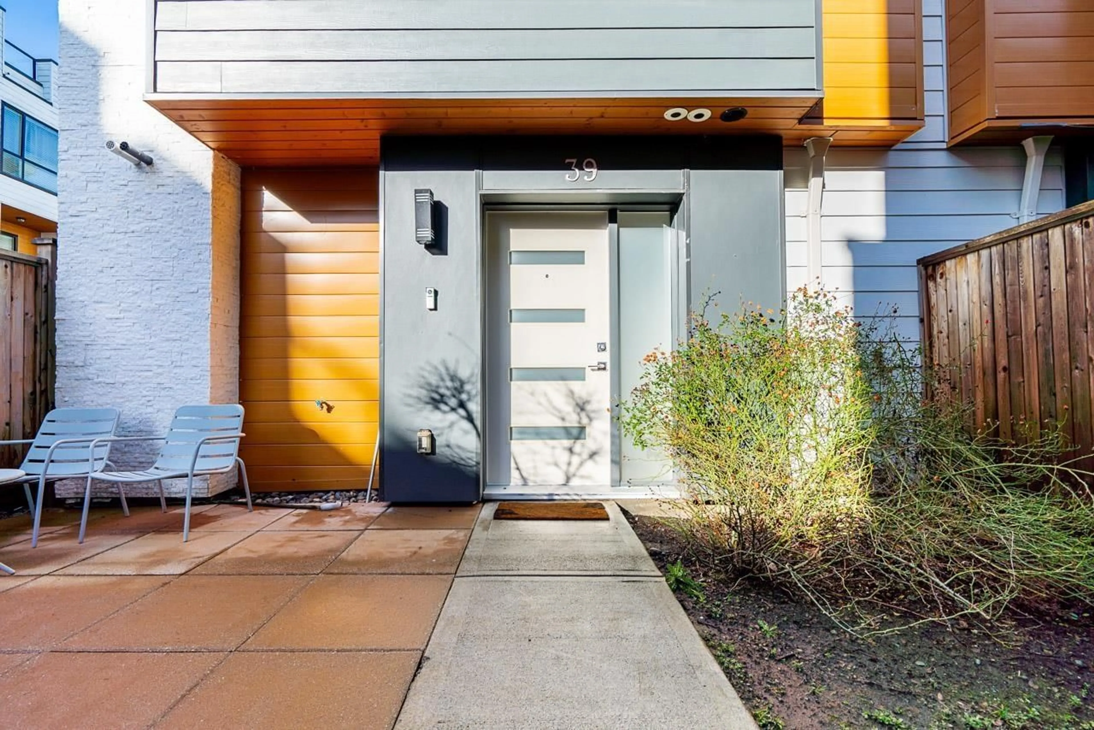 Indoor entryway for 39 - 16511 WATSON DRIVE, Surrey British Columbia V4N6T7