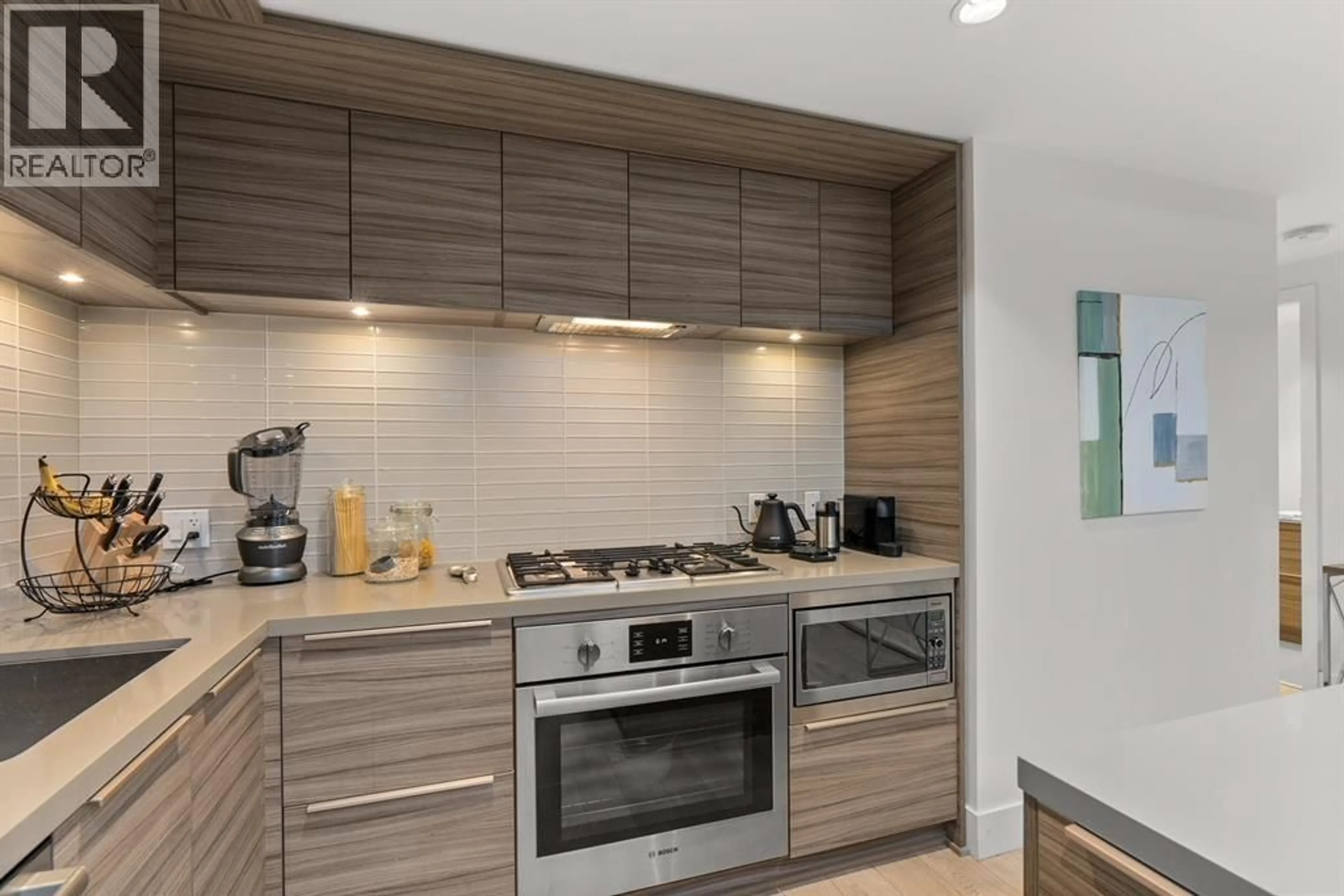 Standard kitchen, ceramic/tile floor for 1909 - 1550 FERN STREET, Vancouver British Columbia V7J0A9