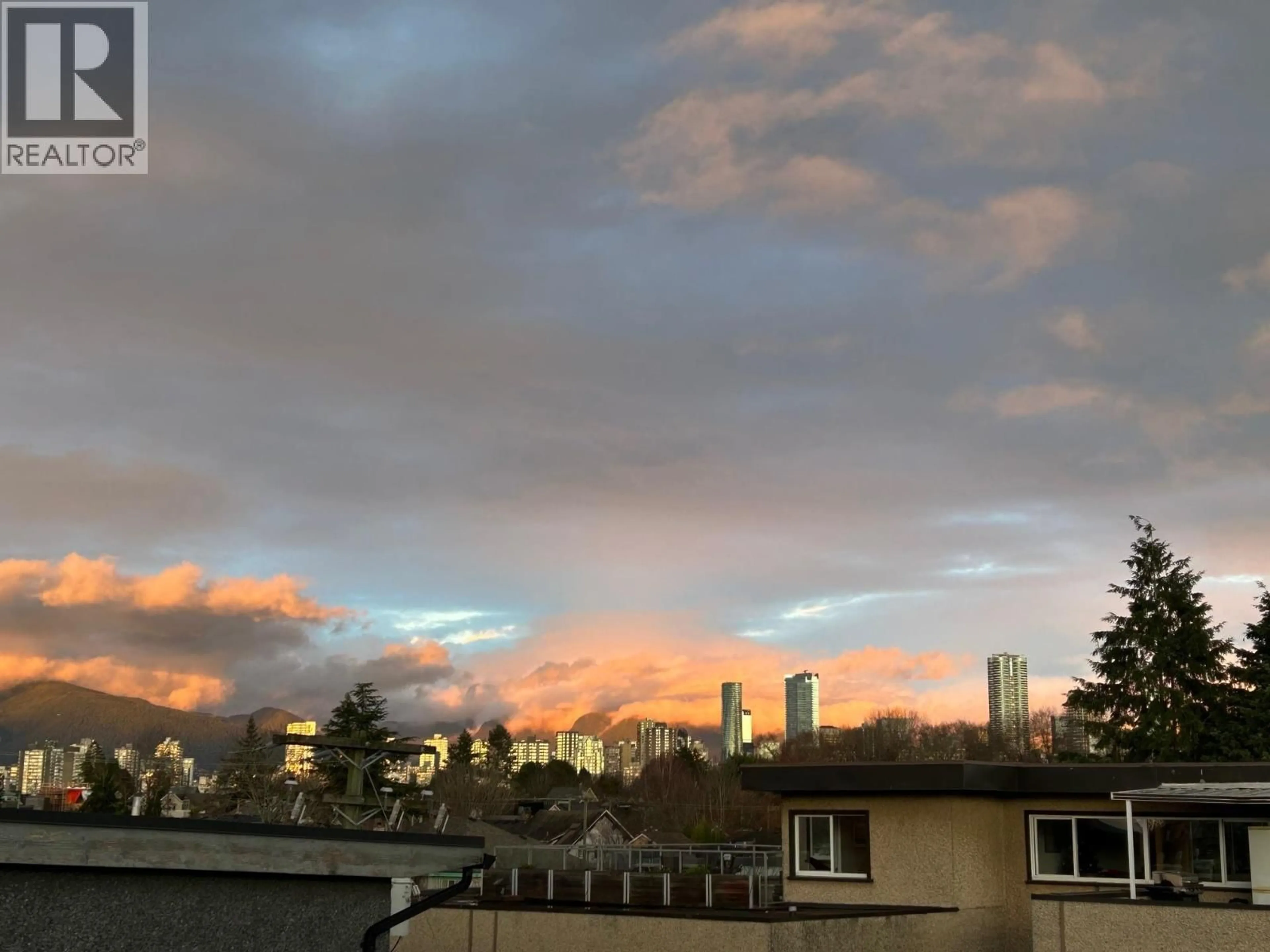 Blurry image for PH - 1480 ARBUTUS STREET, Vancouver British Columbia V6J3W8