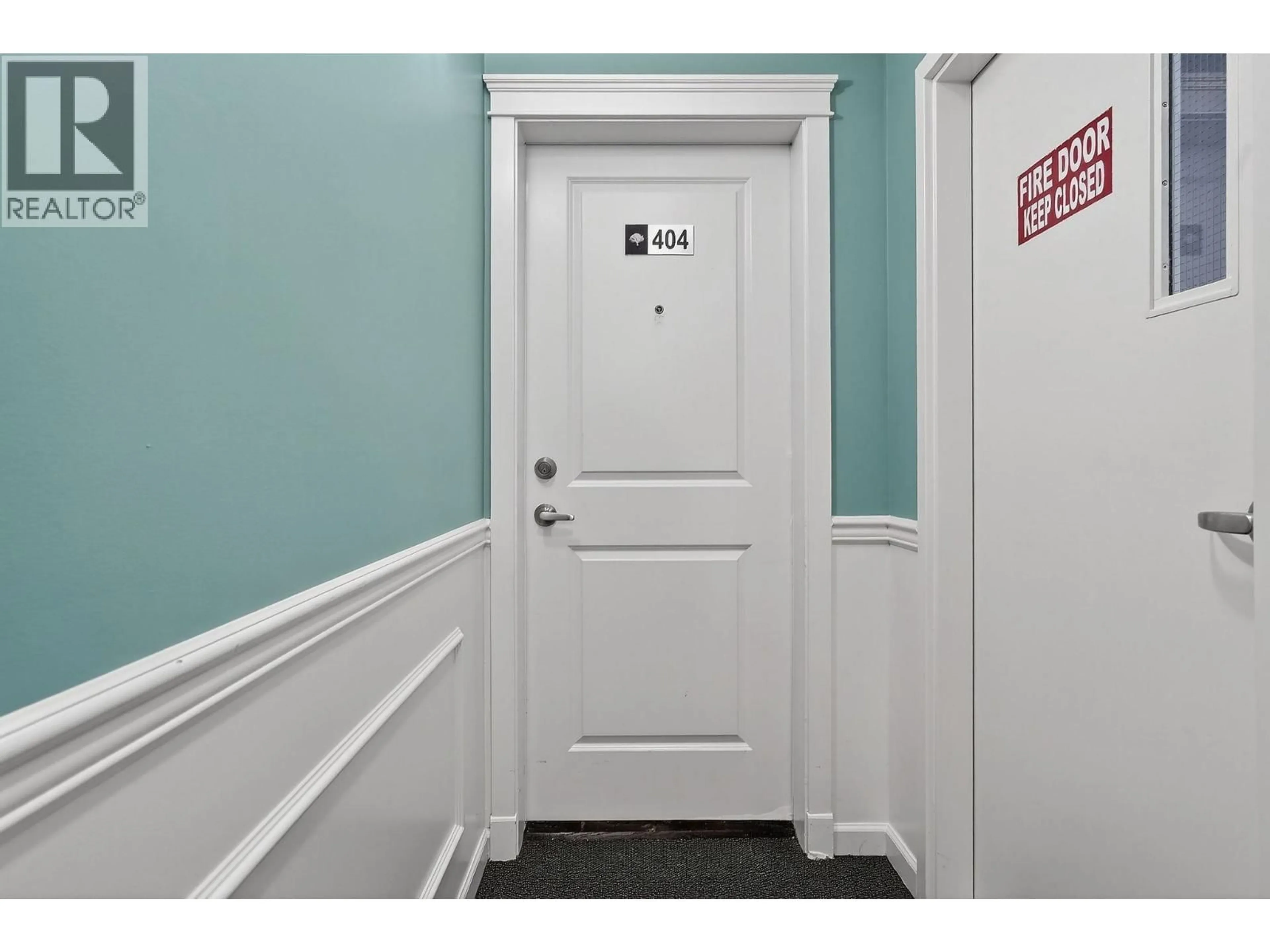 Indoor entryway for 404 - 22858 LOUGHEED HIGHWAY, Maple Ridge British Columbia V2X2V6