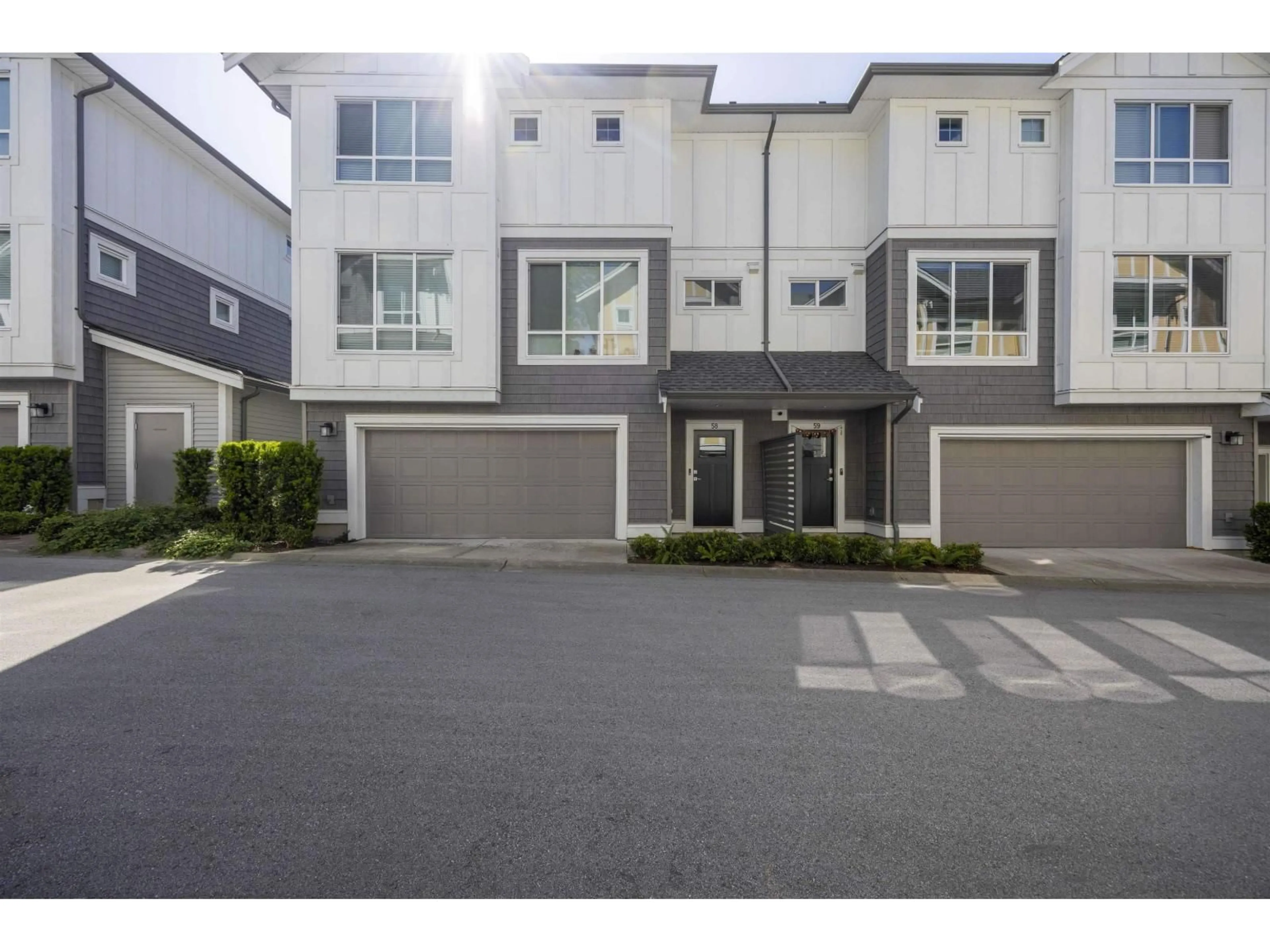 Unknown for 60 - 9688 162A STREET, Surrey British Columbia V4N2E7