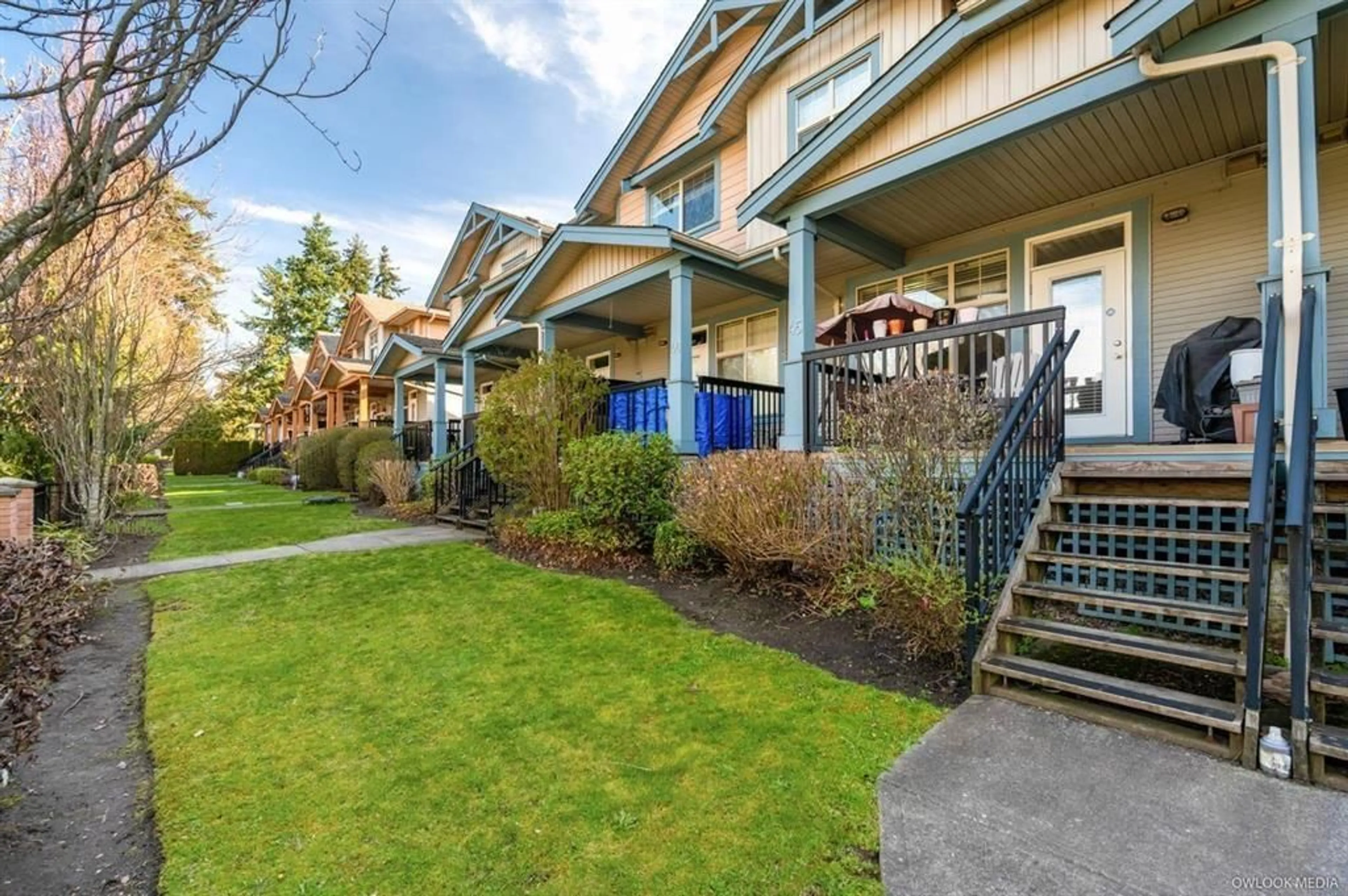 Patio, street for 45 - 12036 66 AVENUE, Surrey British Columbia V3W3M2