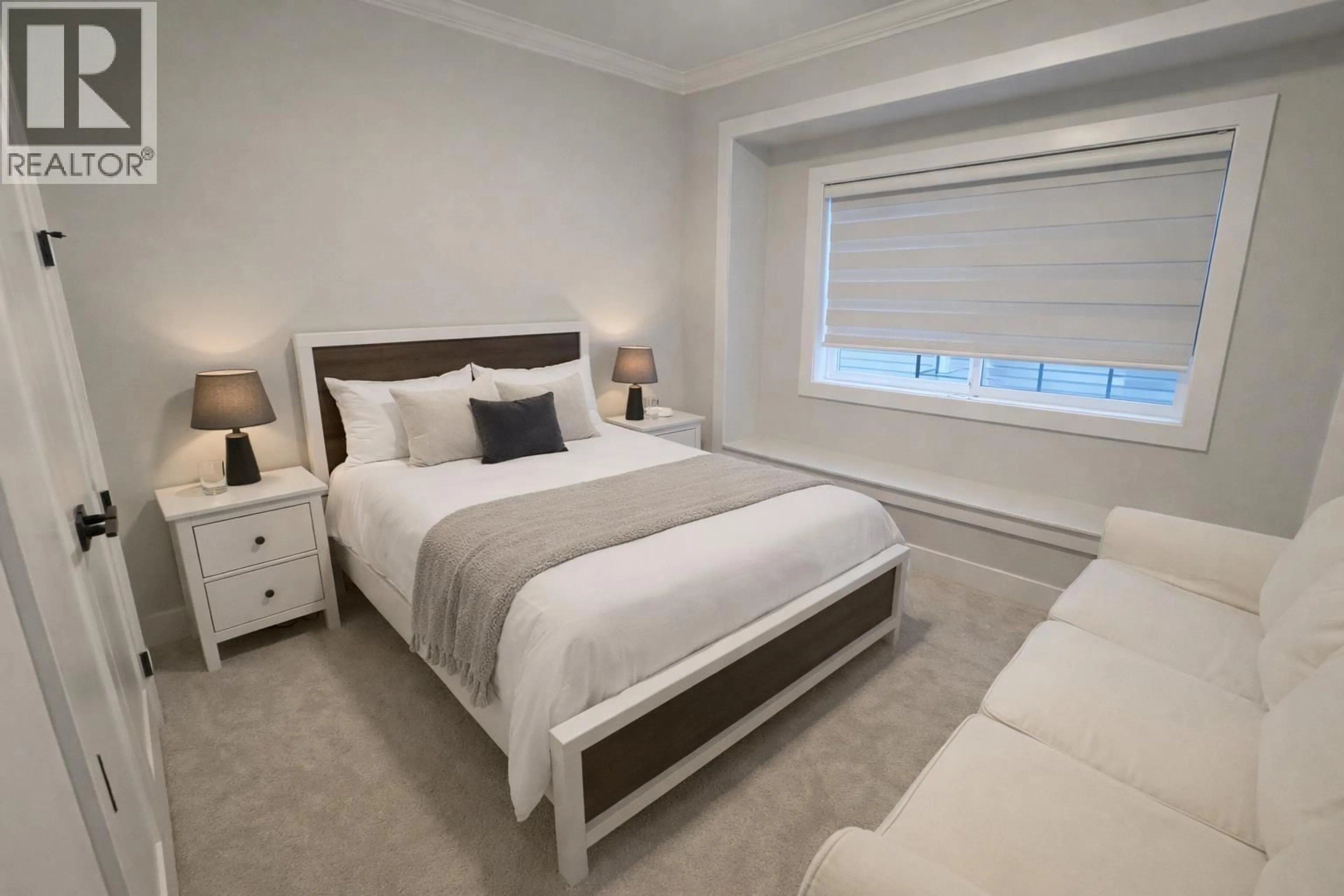 Bedroom with bed, carpet floor for 11 - 9580 GRANVILLE AVENUE, Richmond British Columbia V6Y1R2