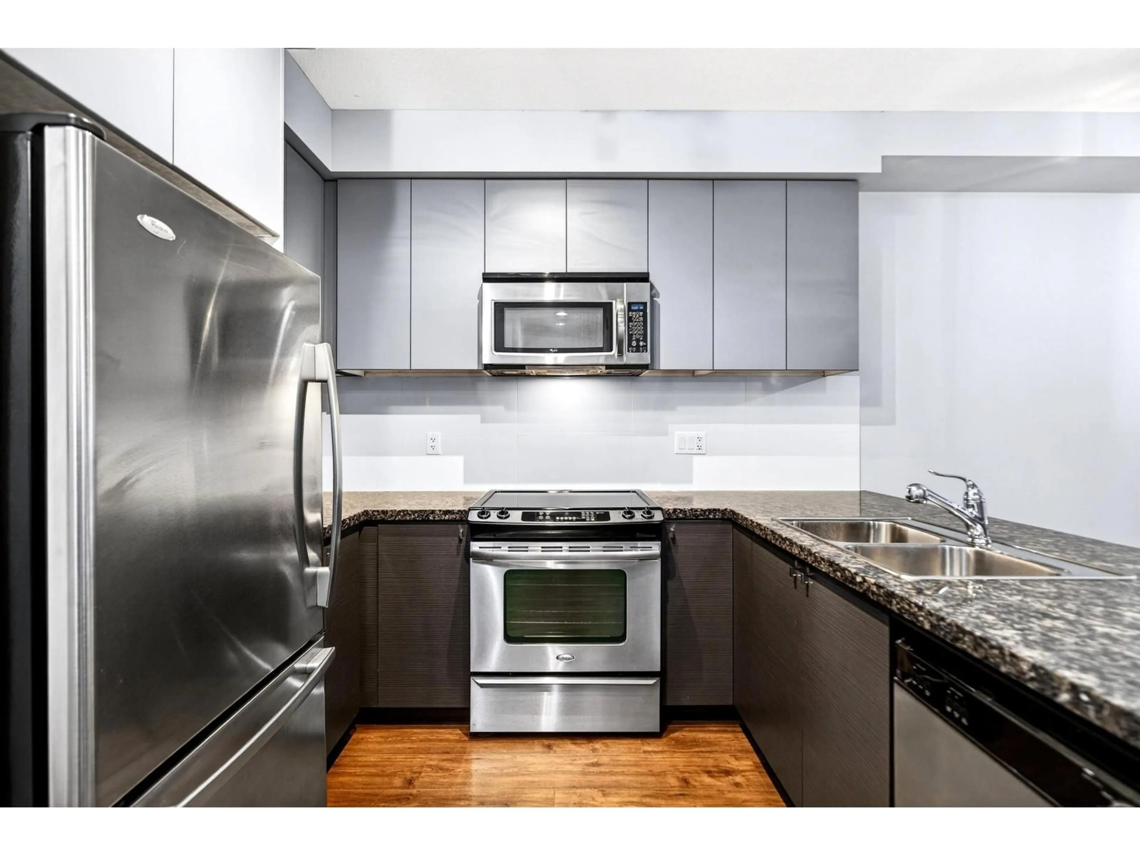 Standard kitchen, unknown for 211 - 6420 194 STREET, Surrey British Columbia V4N6J7