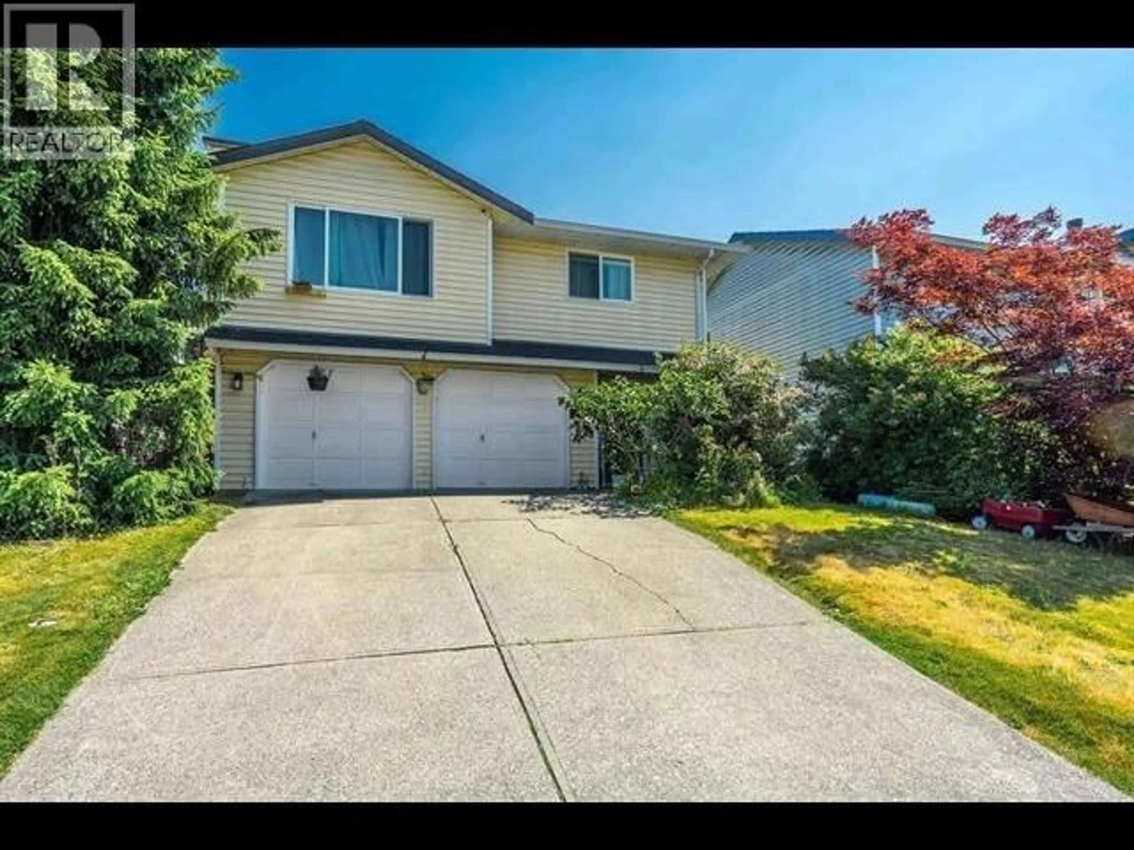 A pic from outside/outdoor area/front of a property/back of a property/a pic from drone, street for 22905 113 AVENUE, Maple Ridge British Columbia V2X9S6