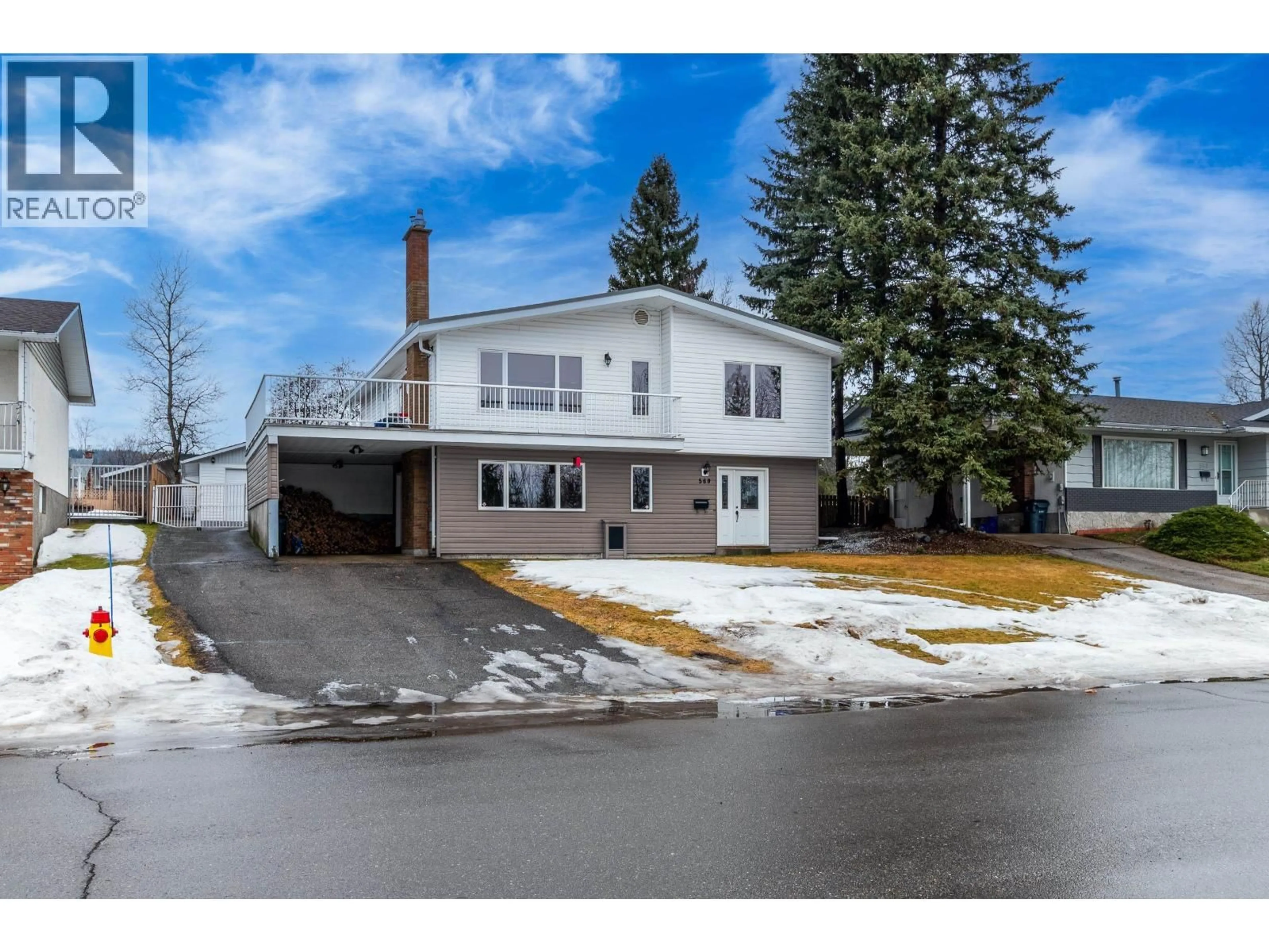 Home with vinyl exterior material, street for 569 KERRY STREET, Prince George British Columbia V2M5A8