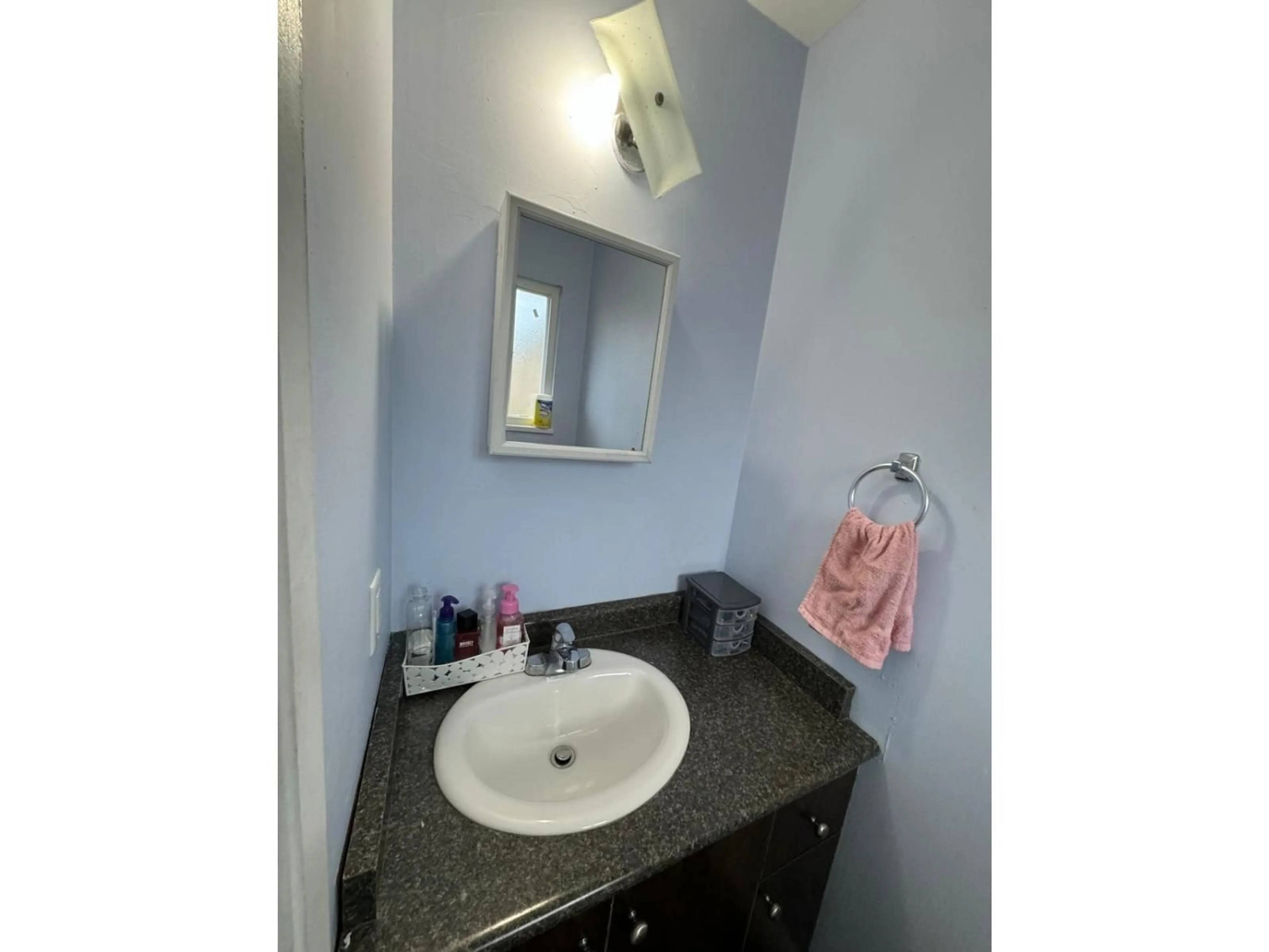 Standard bathroom, unknown for 12959 CARLUKE CRESCENT, Surrey British Columbia V3V6R5