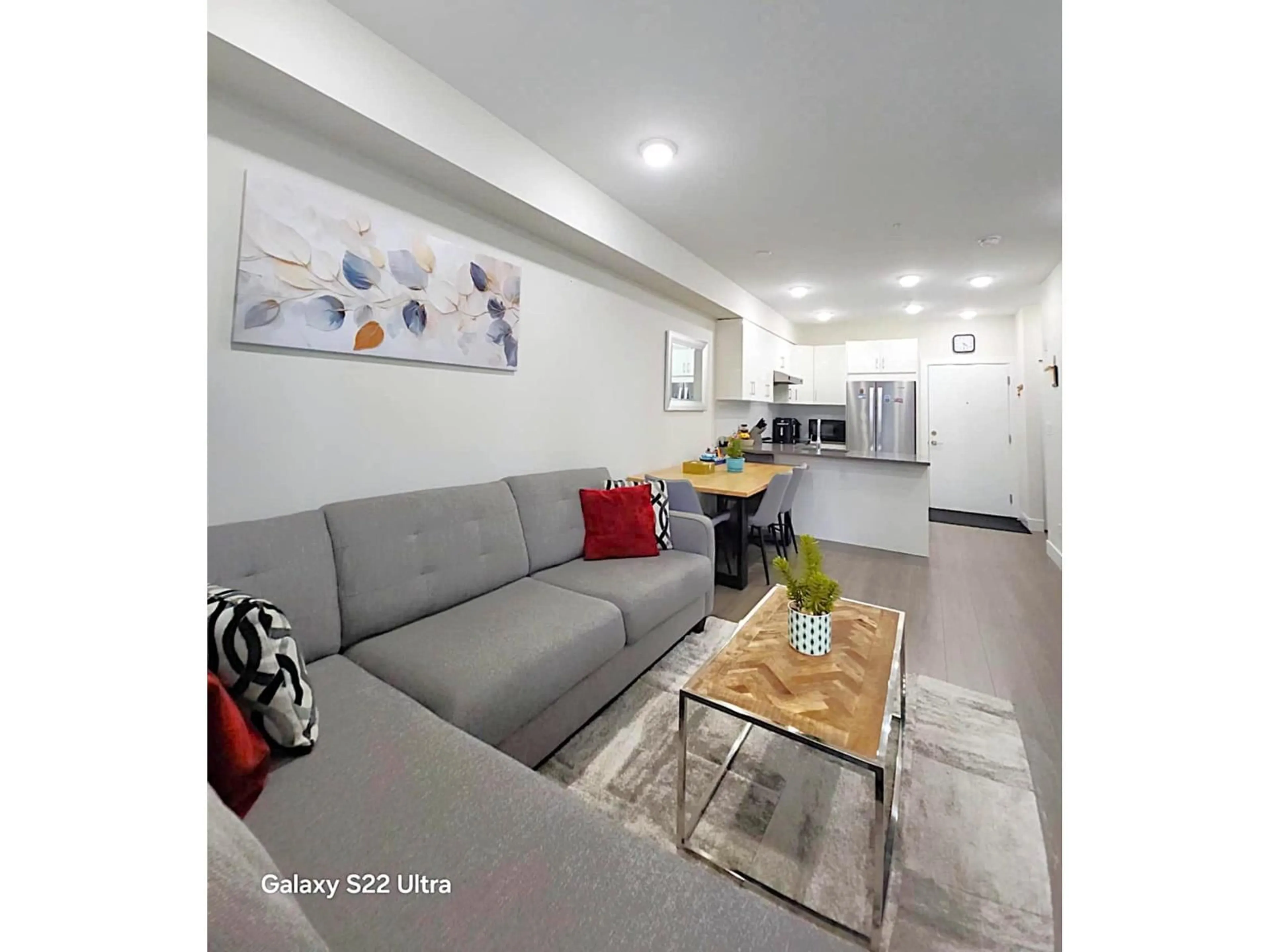 Living room with furniture, unknown for 409 - 15351 101 AVENUE, Surrey British Columbia V3R0G2