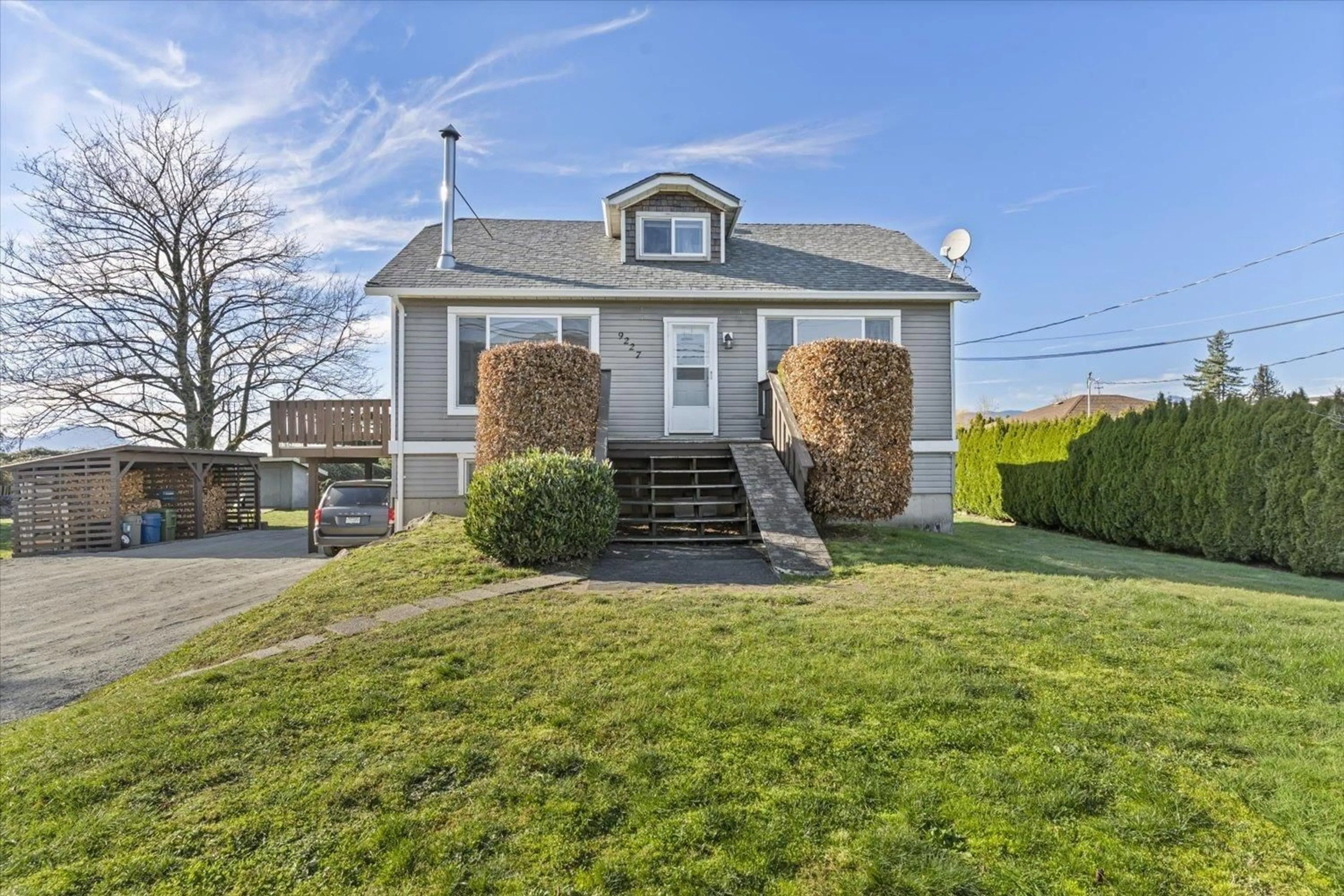 Home with vinyl exterior material, street for 9227 ANNIS ROAD, Rosedale British Columbia V0X1X2