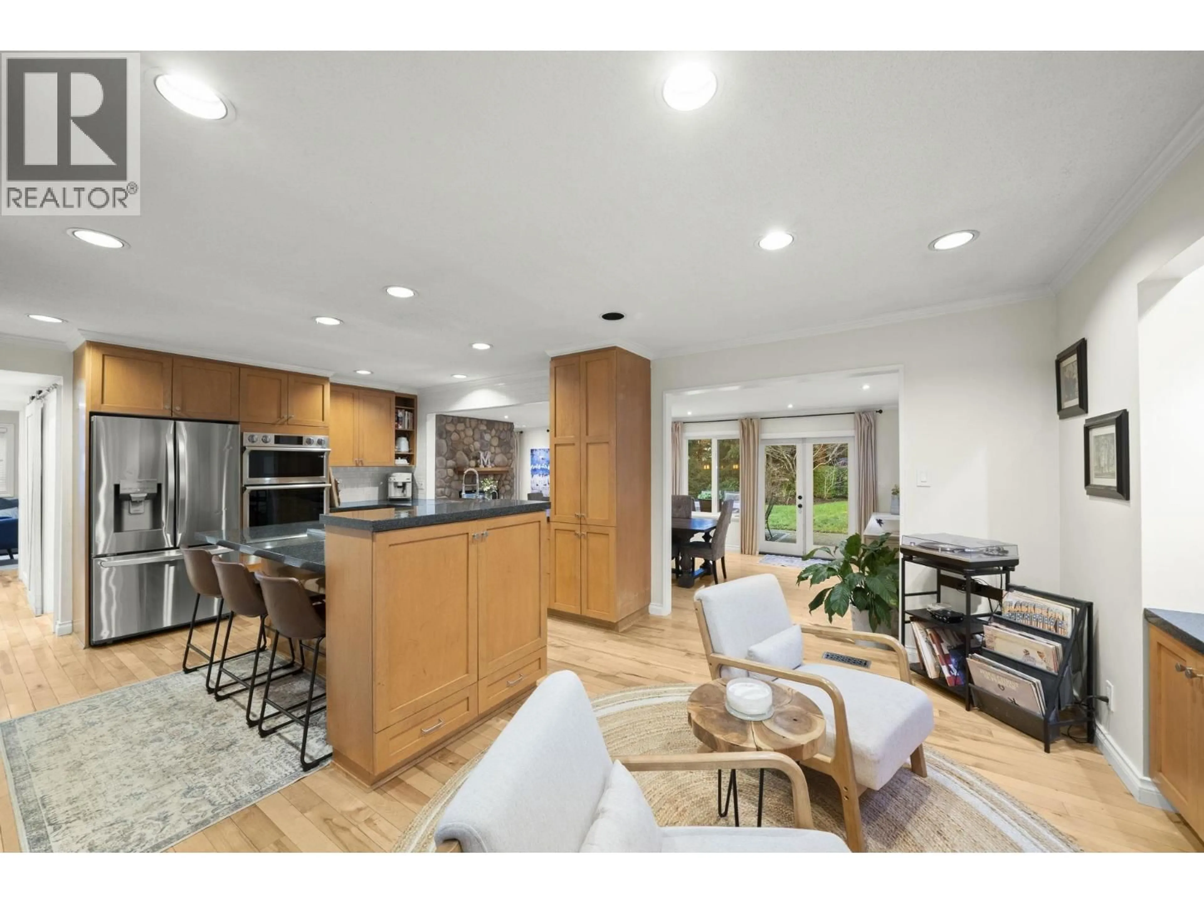 Open concept kitchen, unknown for 2569 HYANNIS POINT, North Vancouver British Columbia V7H1R9