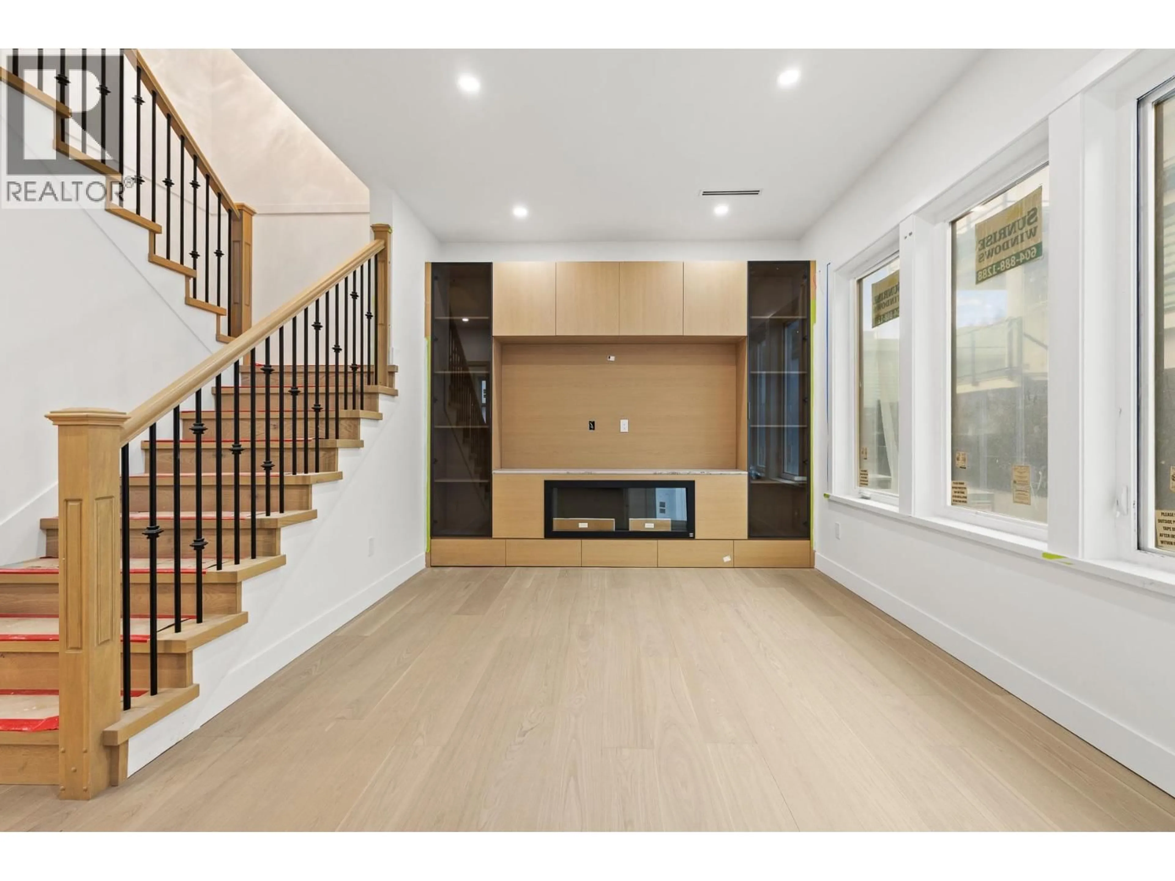 Unknown for 3 - 5115 BUXTON STREET, Burnaby British Columbia V5H1J7