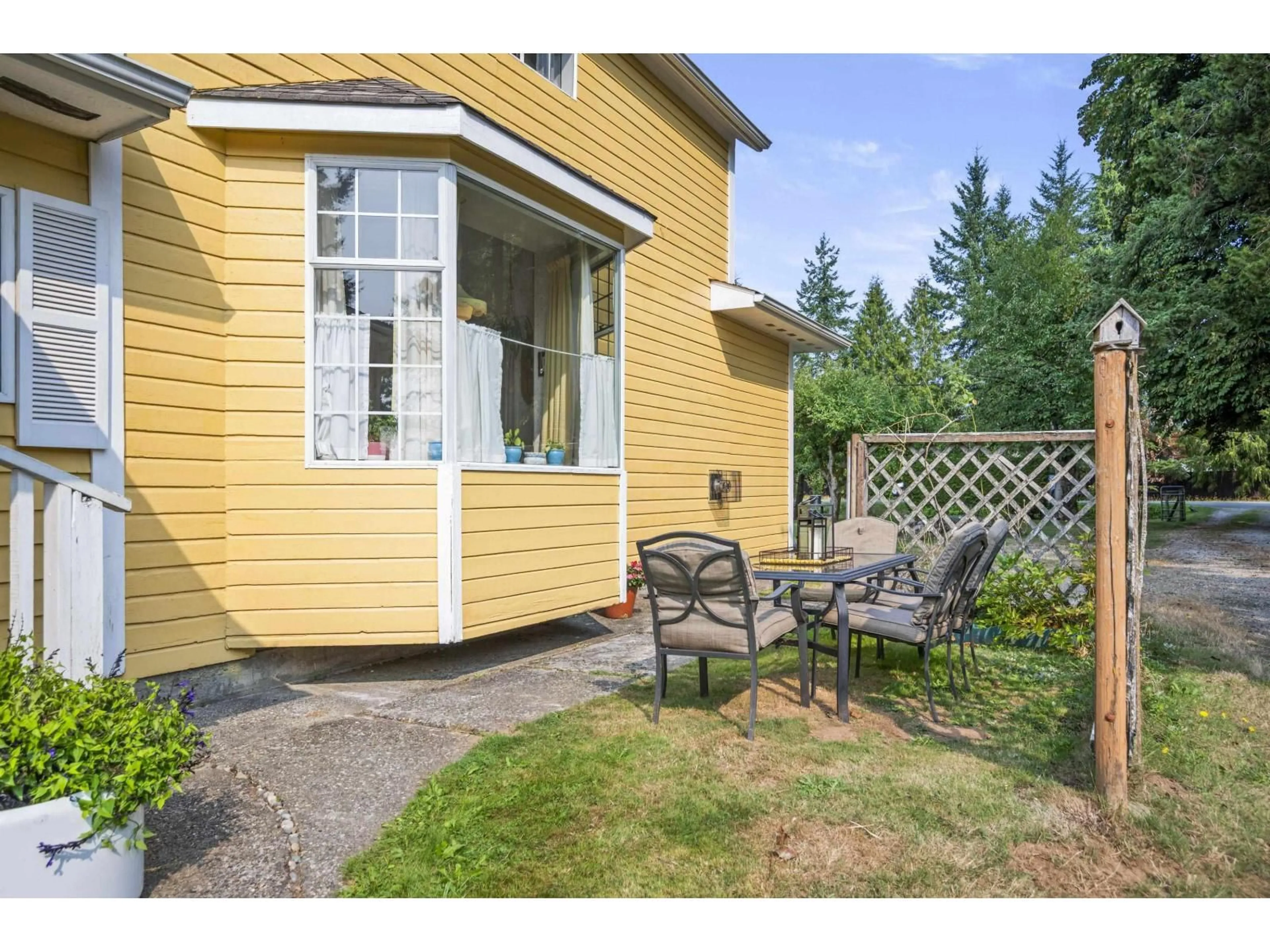 Patio, street for 24666 50 AVENUE, Langley British Columbia V2Z1E7