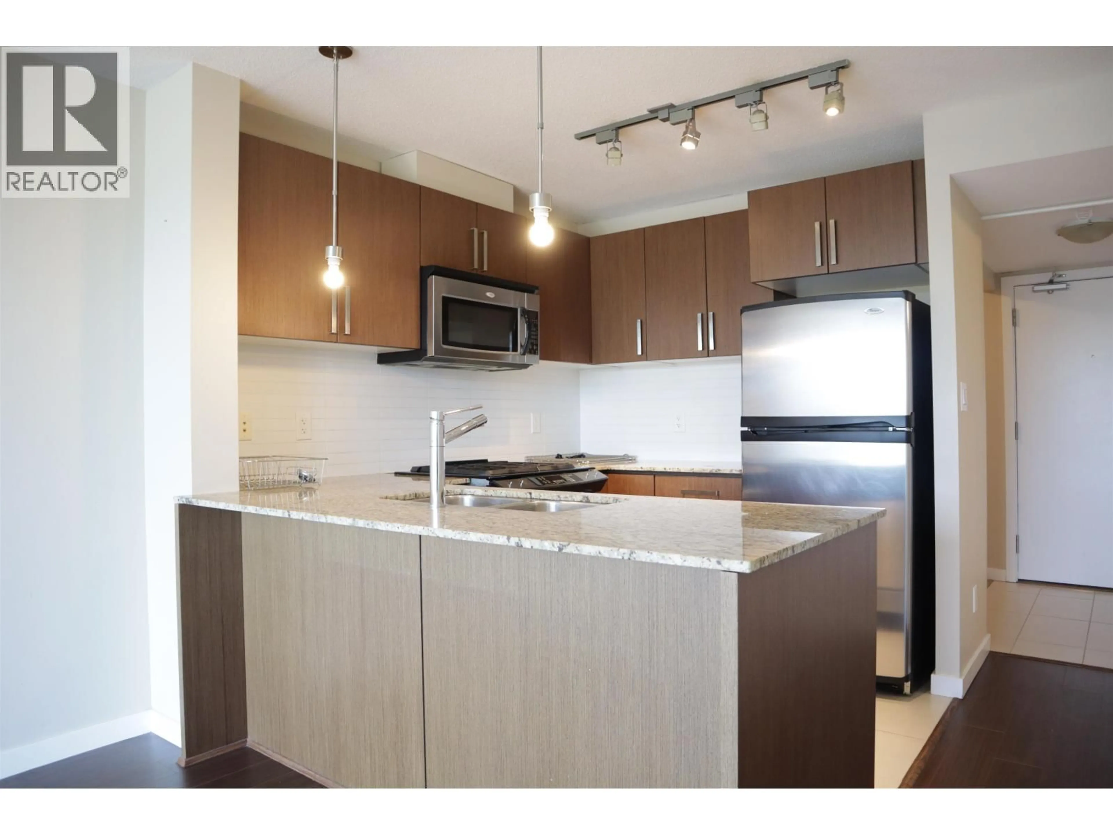 Standard kitchen, unknown for 2009 - 9868 CAMERON STREET, Burnaby British Columbia V3J0A5