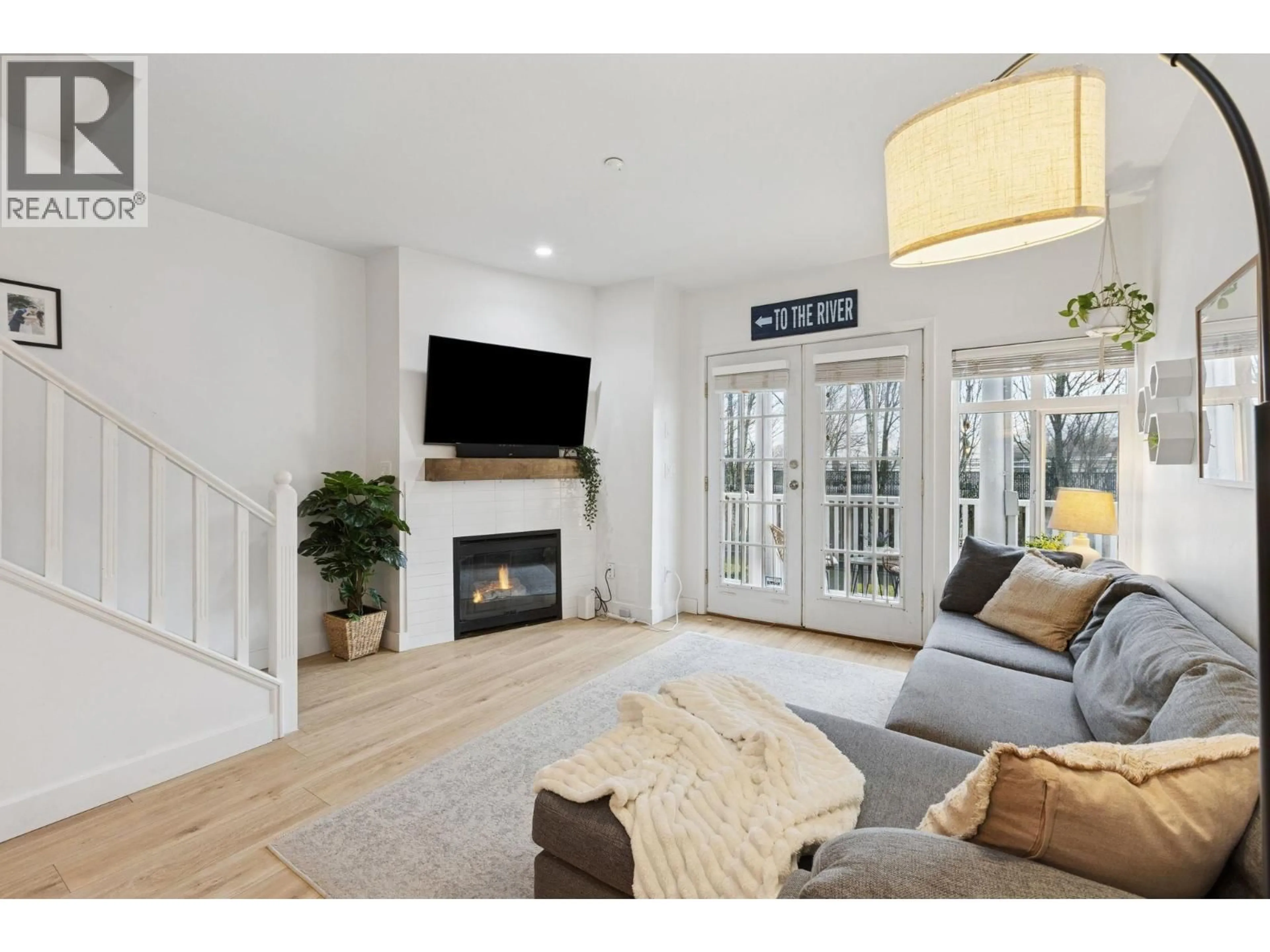 Living room with furniture, unknown for 8528 LIGHTHOUSE WAY, Vancouver British Columbia V5S4T6