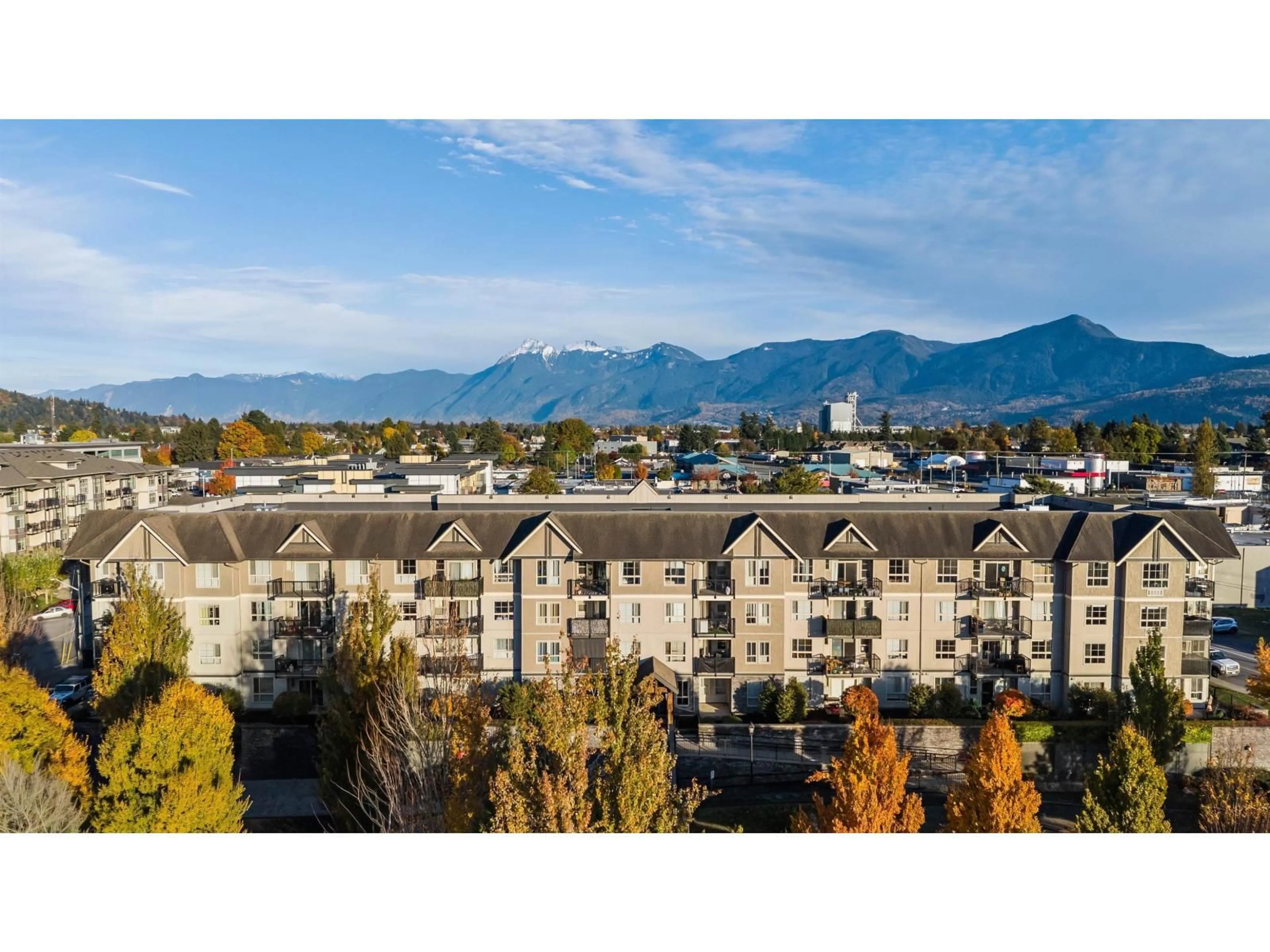 A pic from outside/outdoor area/front of a property/back of a property/a pic from drone, mountain view for 213 - 9000 BIRCH STREET, Chilliwack British Columbia V2P8G2