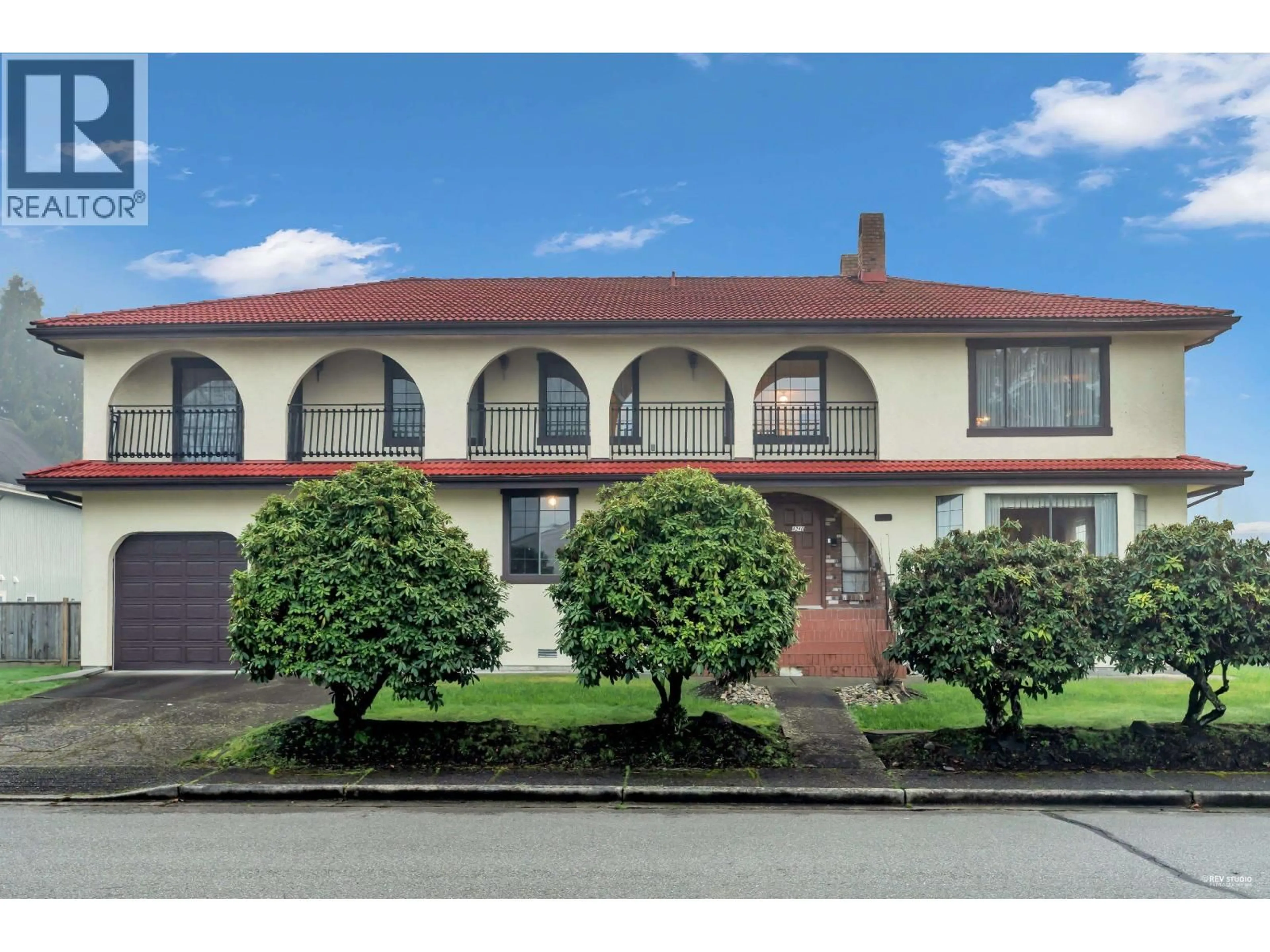 A pic from outside/outdoor area/front of a property/back of a property/a pic from drone, street for 4240 SHACKLETON GATE, Richmond British Columbia V7C4X1