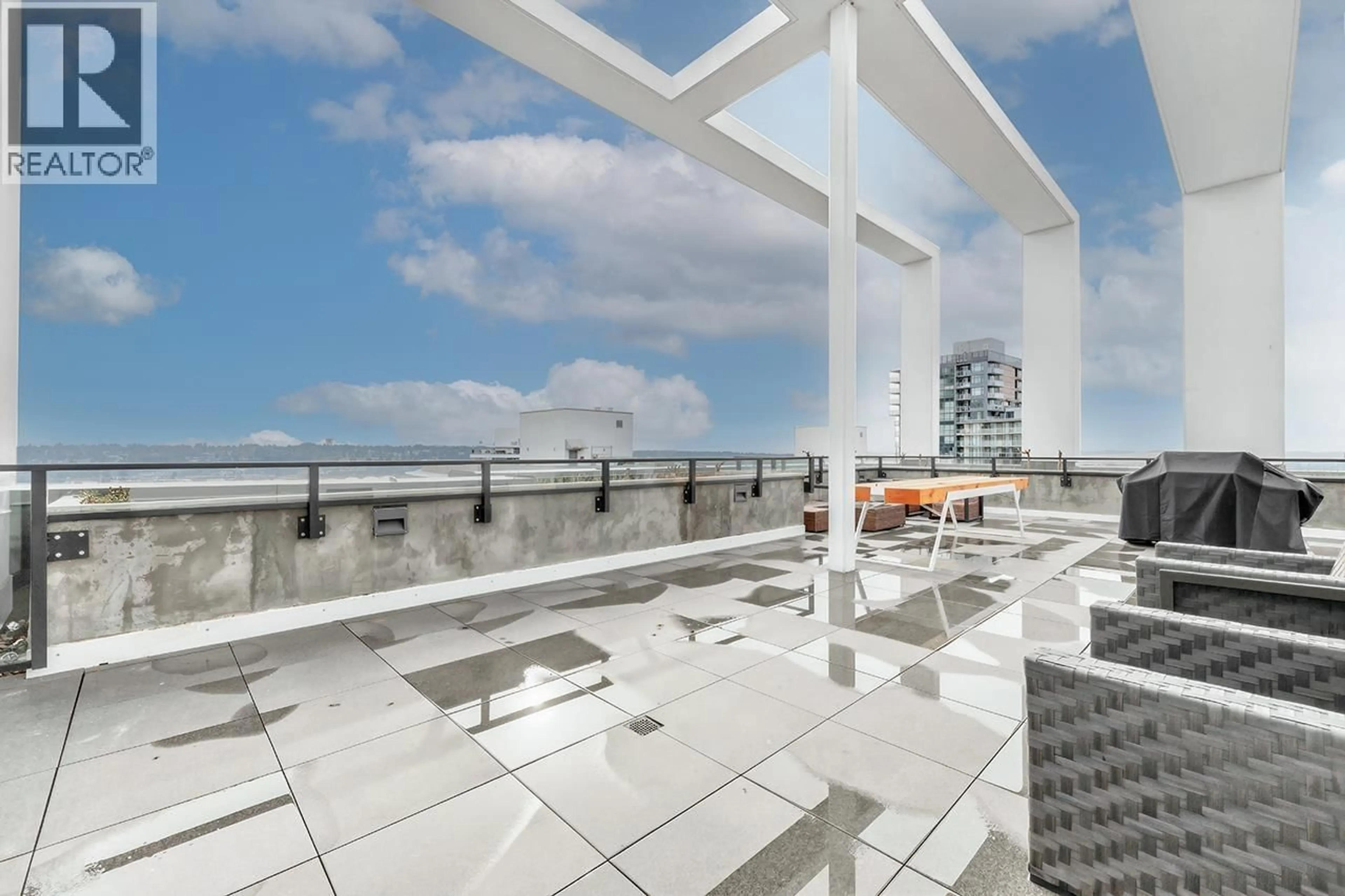 Patio, city buildings view from balcony for 1609 - 823 CARNARVON STREET, New Westminster British Columbia V3M0N5