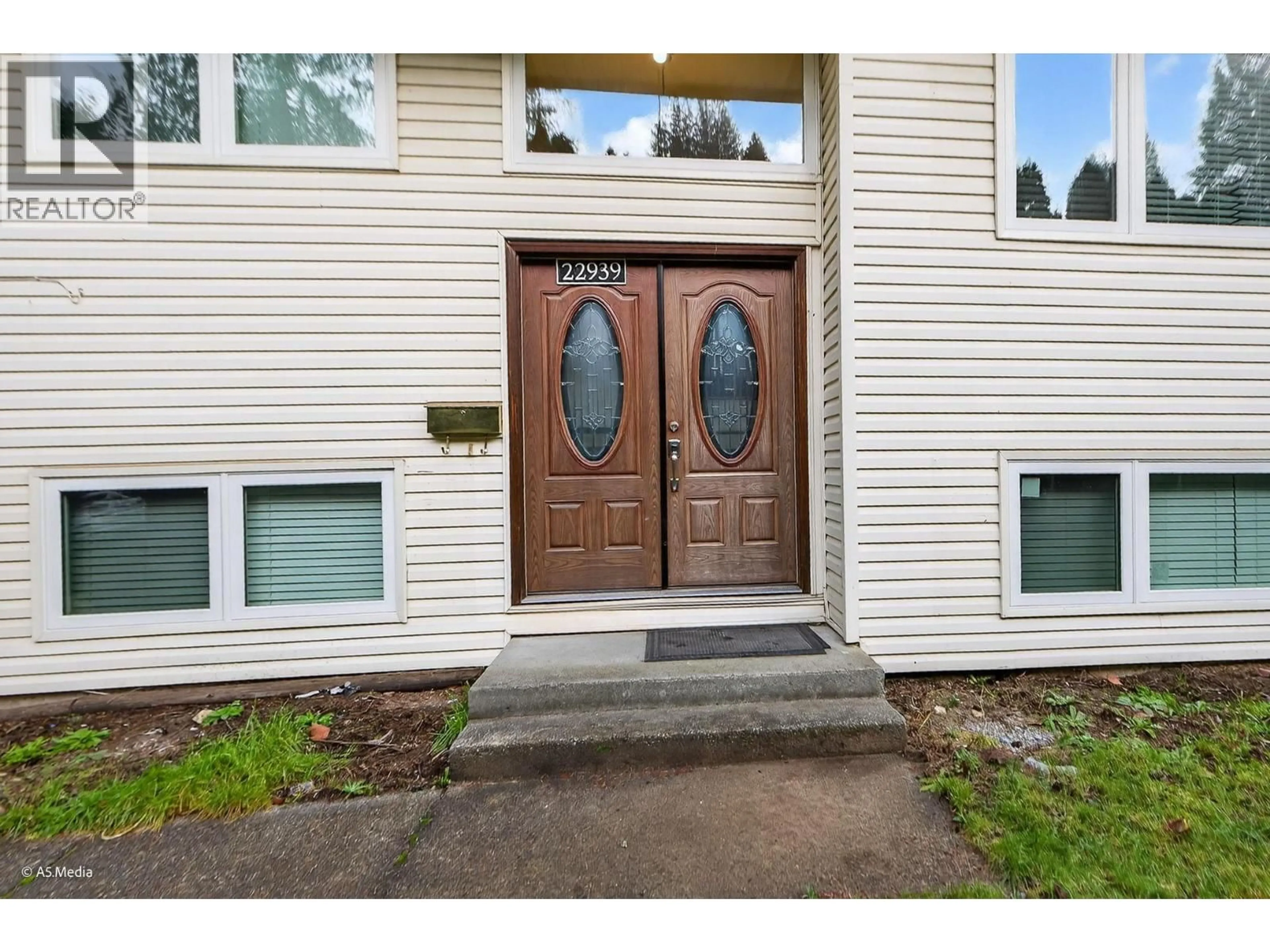 Indoor entryway for 22939 128 AVENUE, Maple Ridge British Columbia V2X4R7