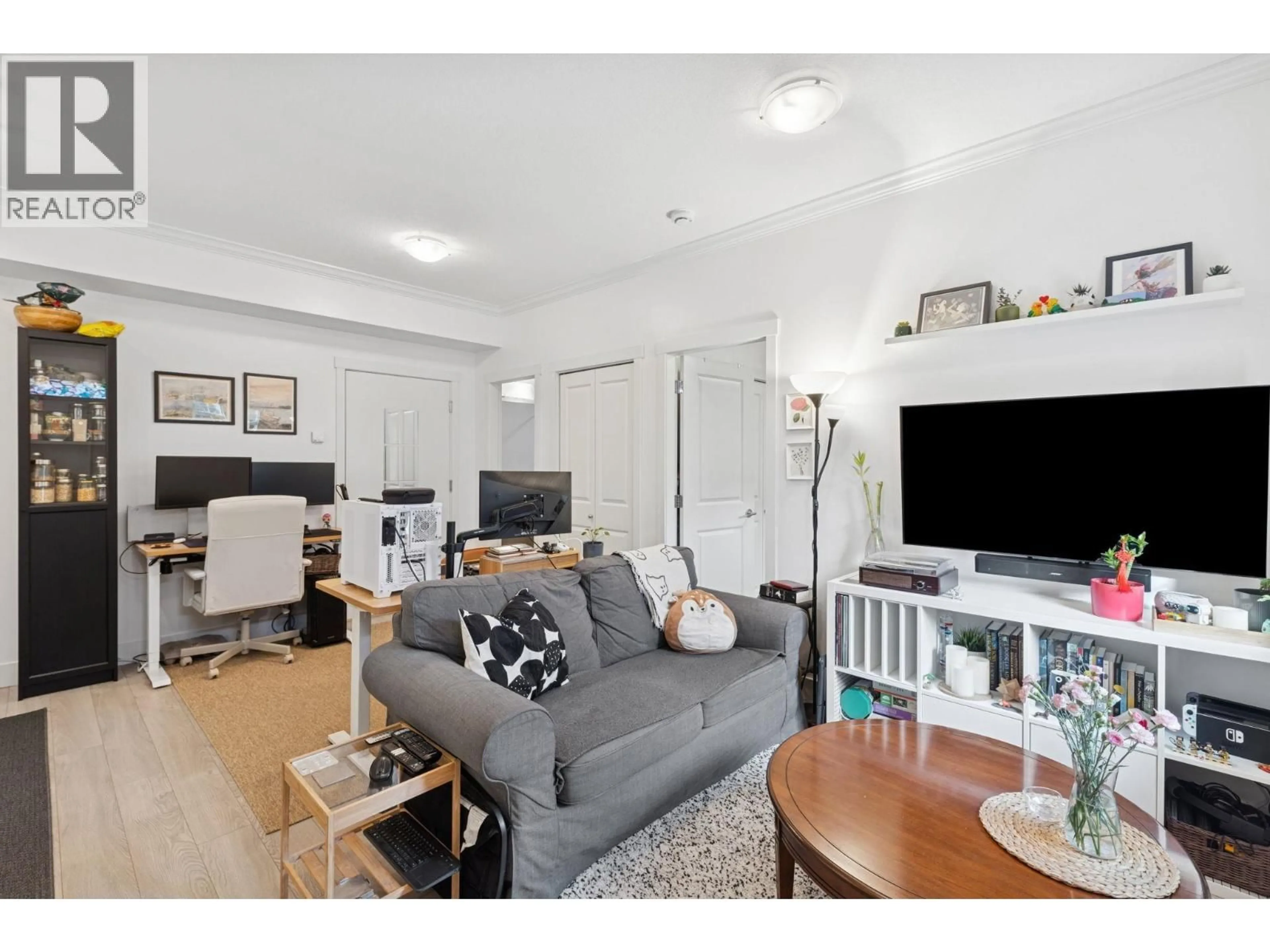 Living room with furniture, unknown for 18 - 9691 ALBERTA ROAD, Richmond British Columbia V6Y1T7