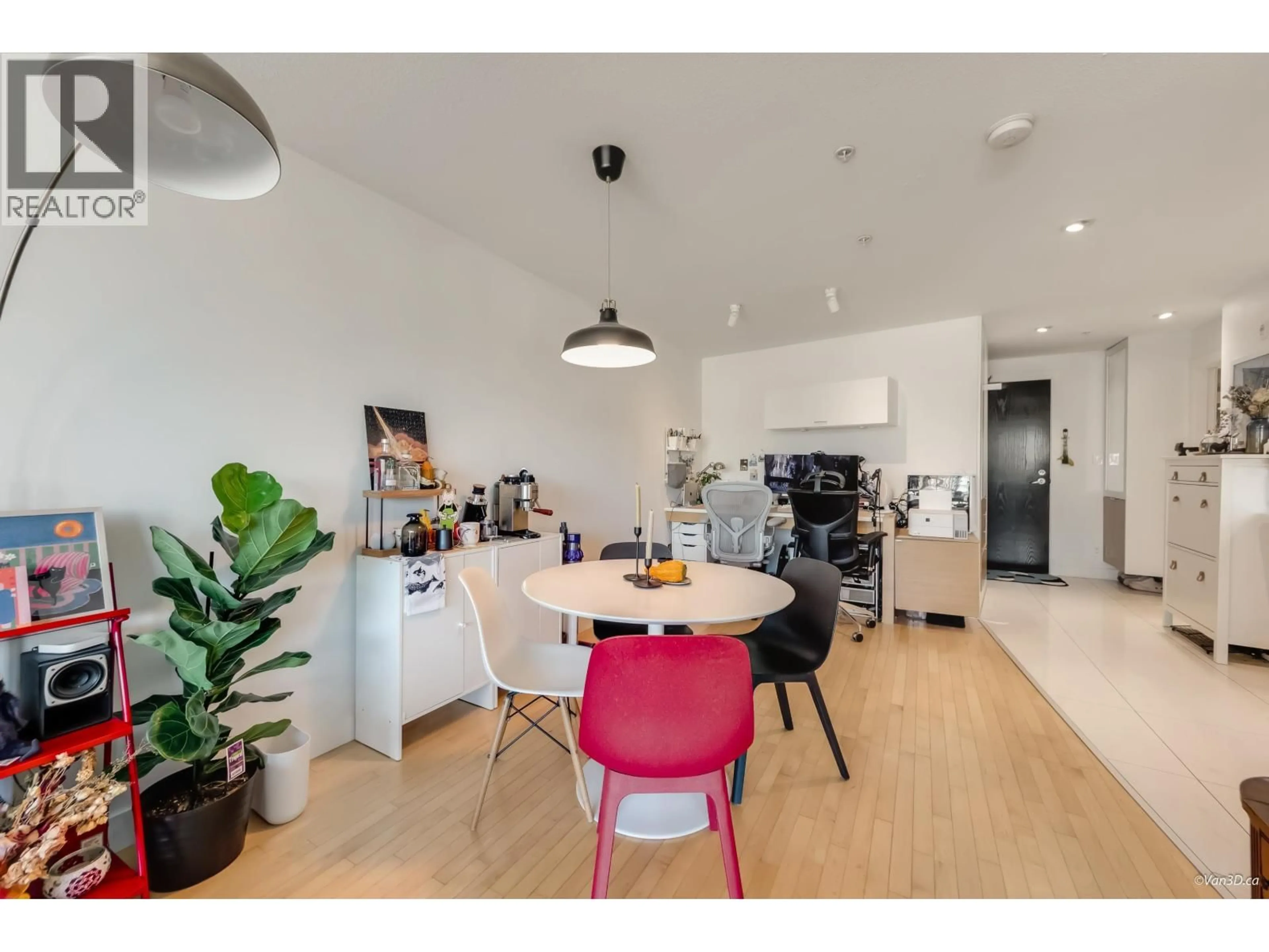 Open concept kitchen, wood/laminate floor for 304 - 2525 BLENHEIM STREET, Vancouver British Columbia V6K4W6