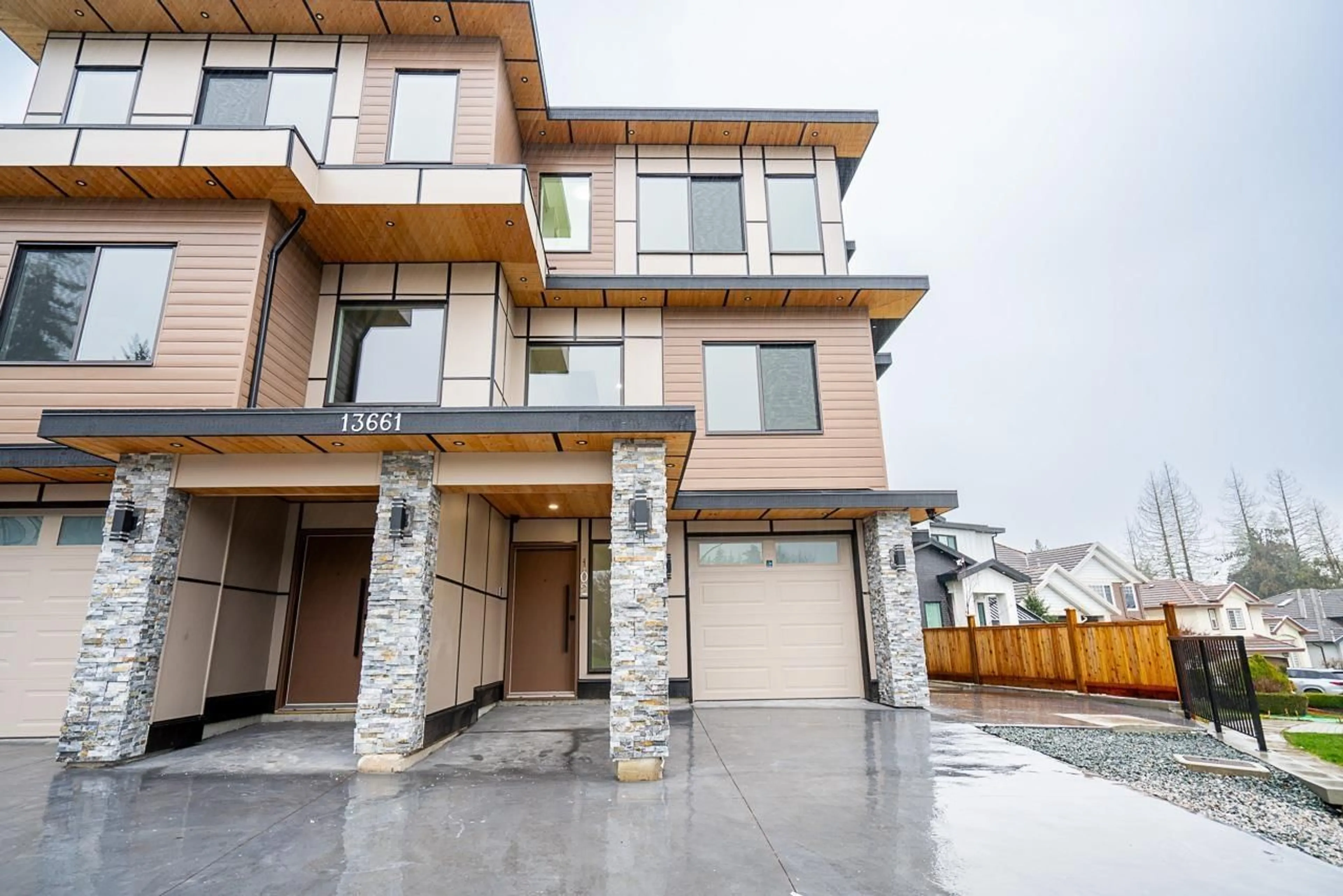 Unknown for 102 - 13661 59 AVENUE, Surrey British Columbia V3X3K8